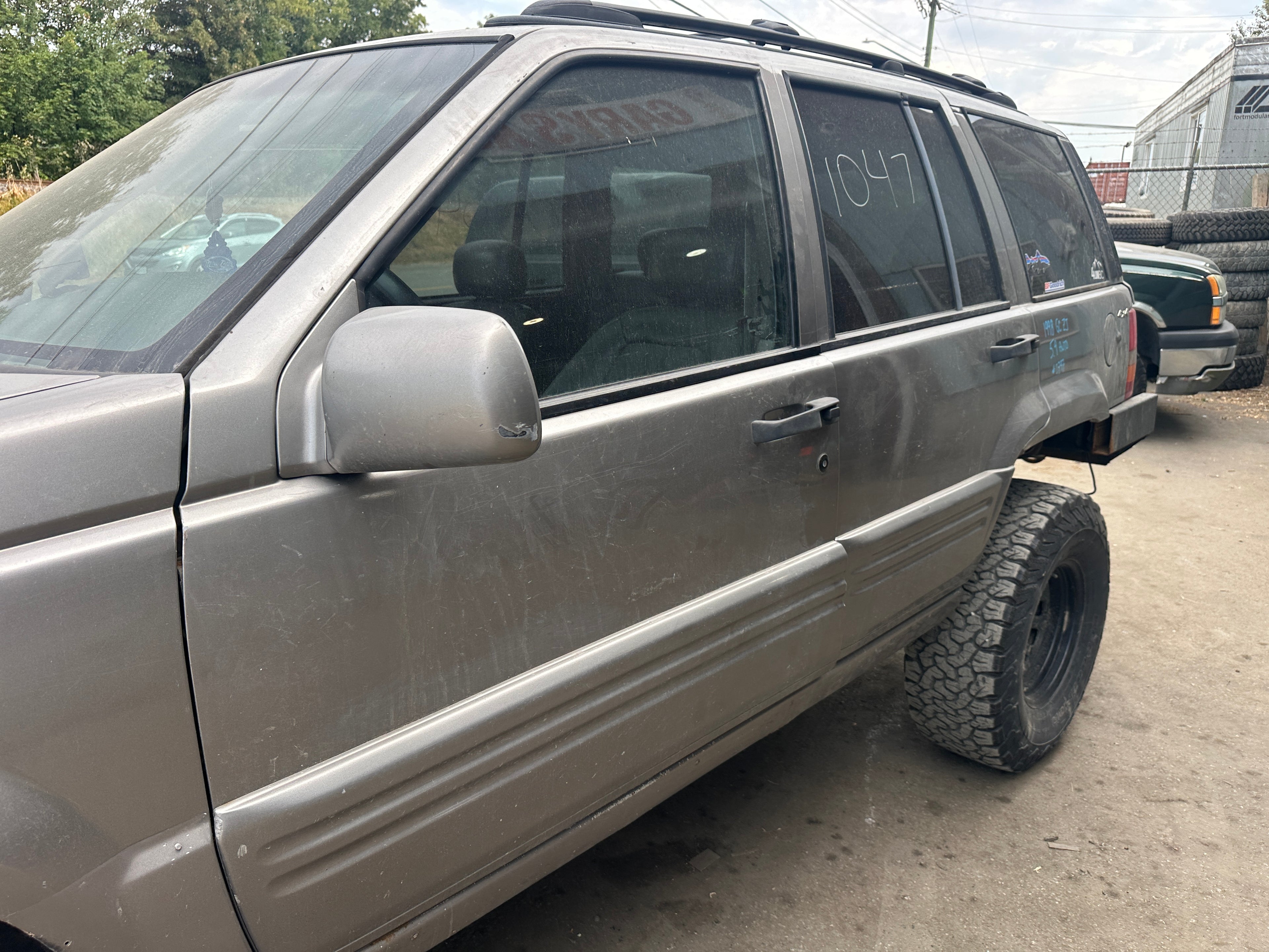 1998 Jeep Grand Cherokee ZJ 5.9 – J2537