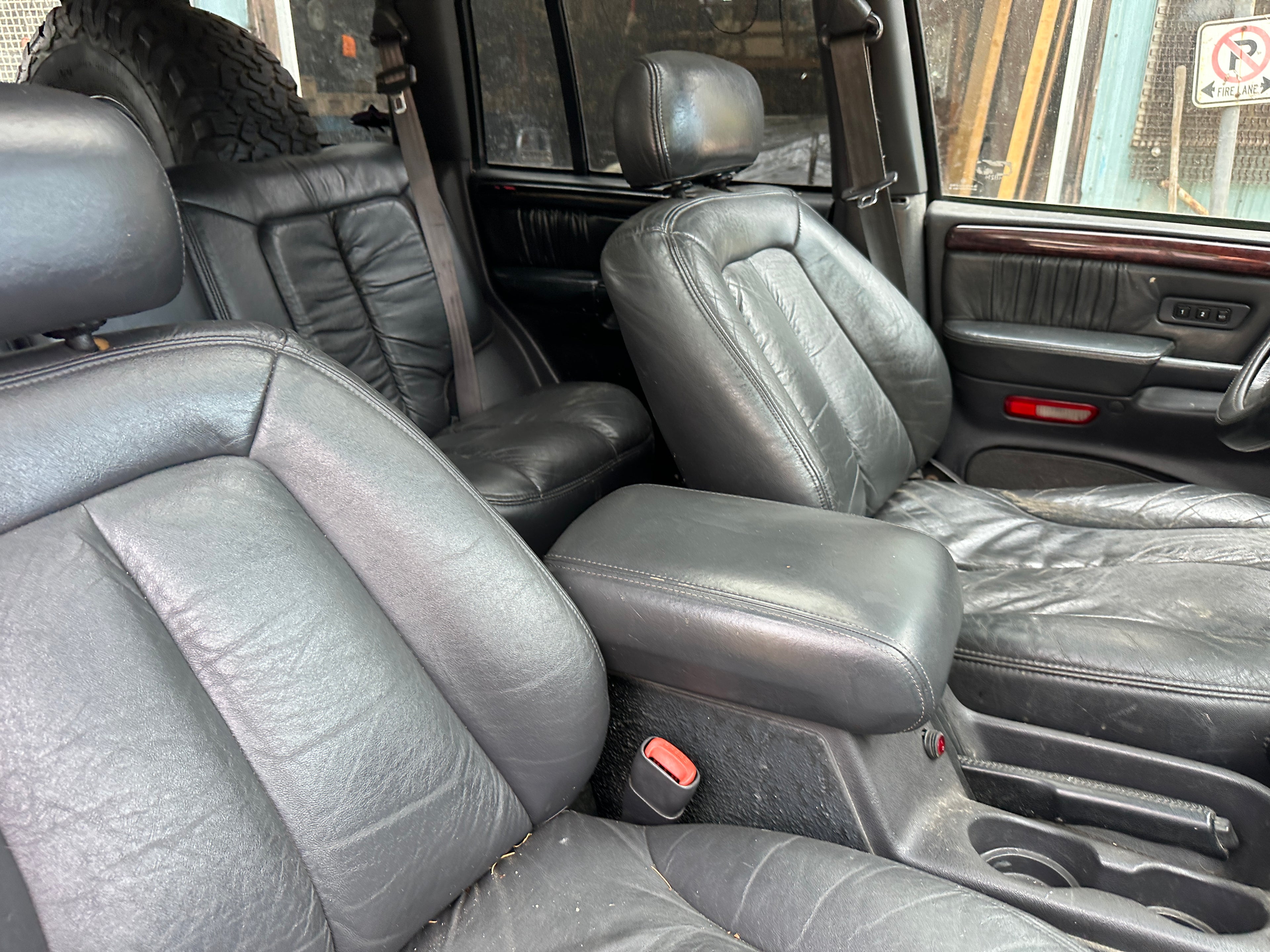 1998 Jeep Grand Cherokee ZJ 5.9 – J2537