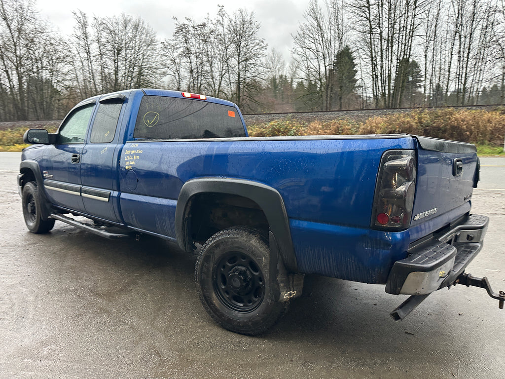 2004 Chevrolet Silverado C2500HD 6.6 LLY Duramax – C2539