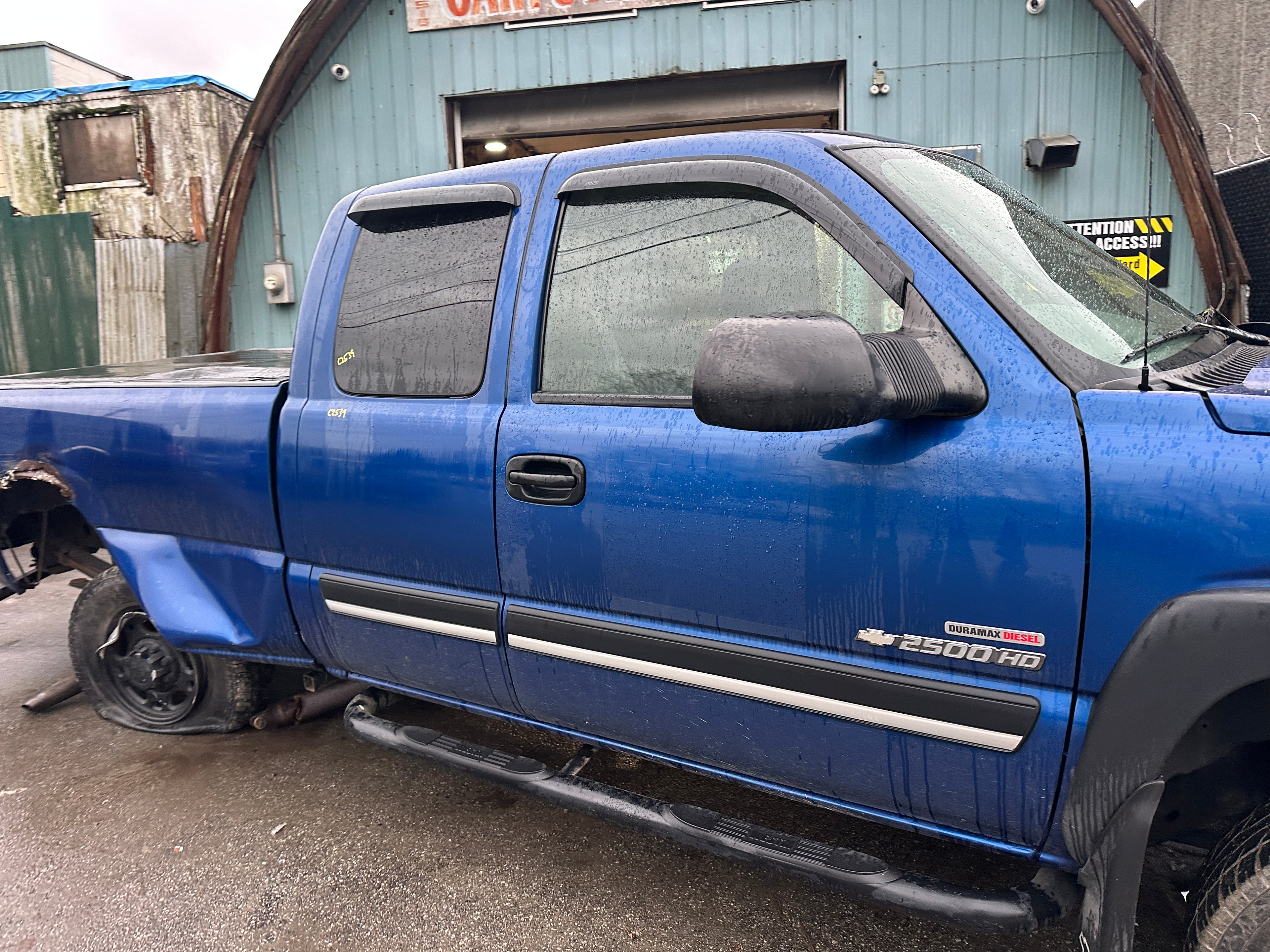 2004 Chevrolet Silverado C2500HD 6.6 LLY Duramax – C2539