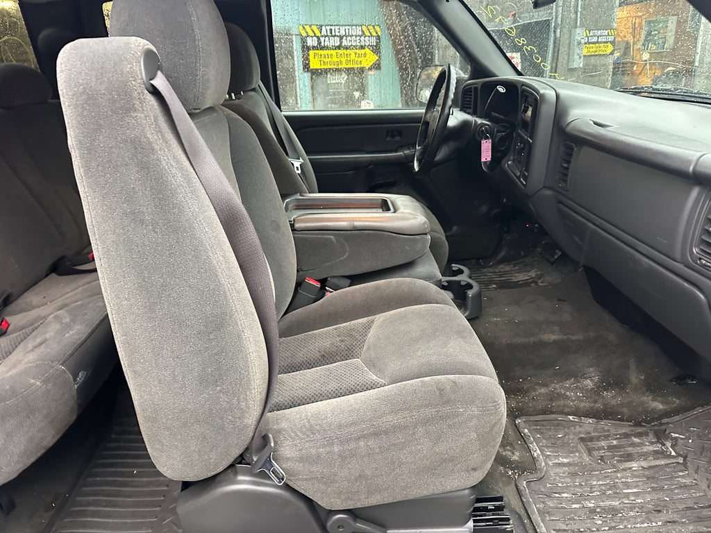 2004 Chevrolet Silverado C2500HD 6.6 LLY Duramax – C2539