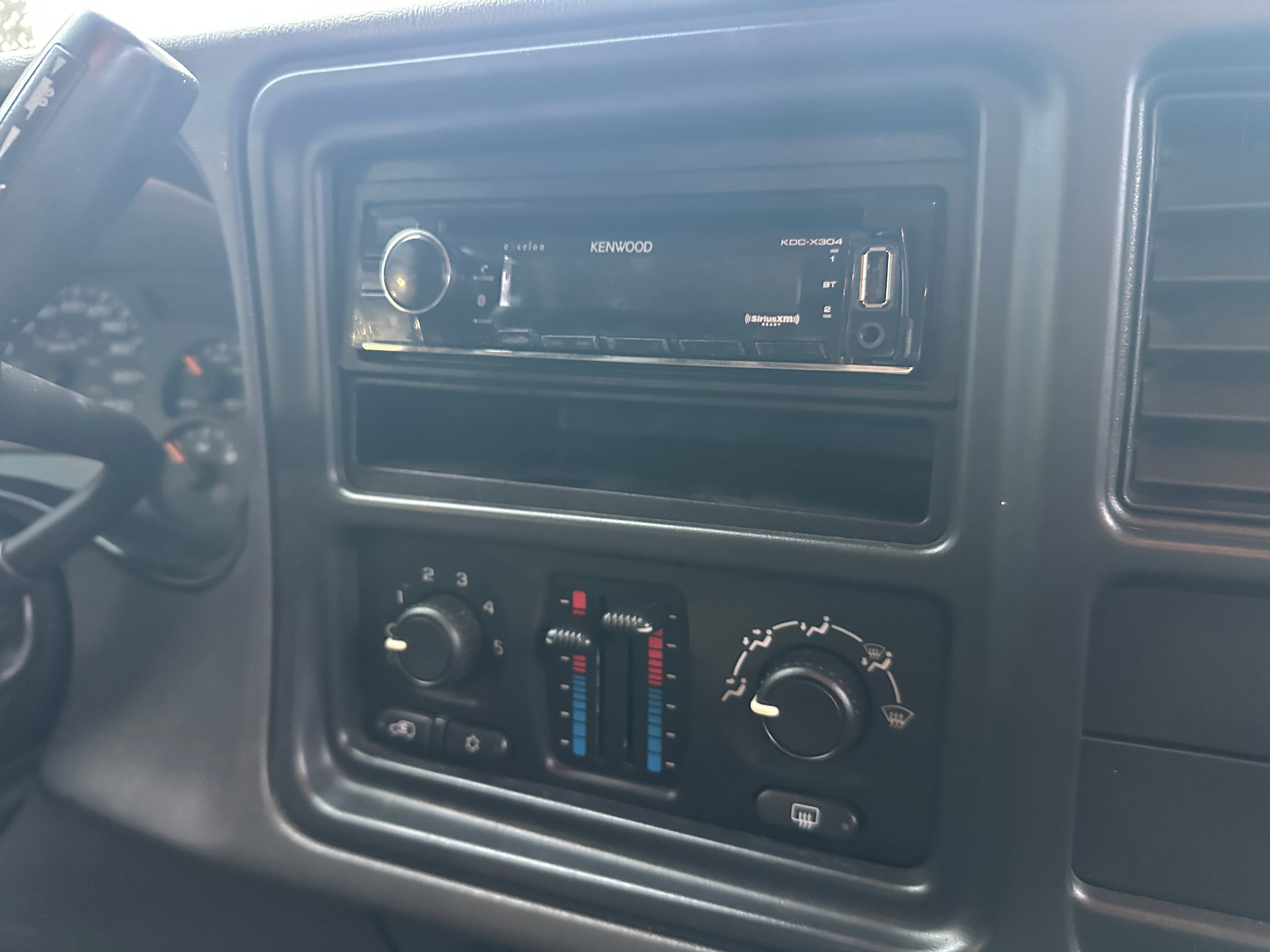 2004 Chevrolet Silverado C2500HD 6.6 LLY Duramax – C2539