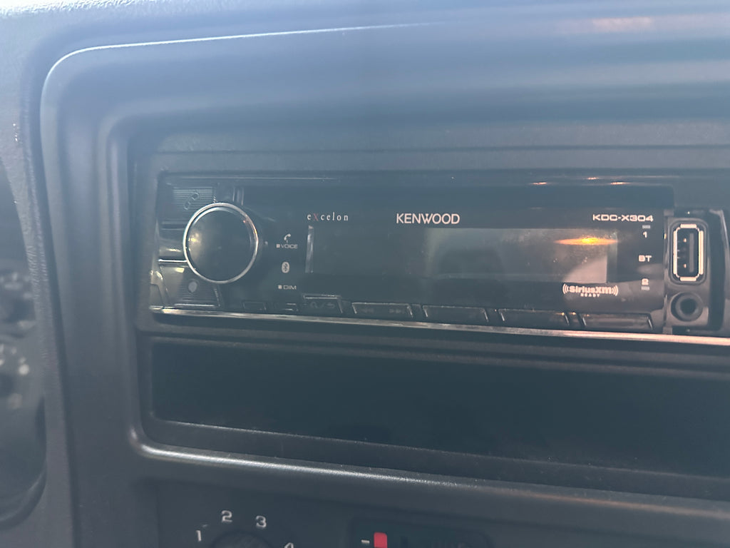 2004 Chevrolet Silverado C2500HD 6.6 LLY Duramax – C2539