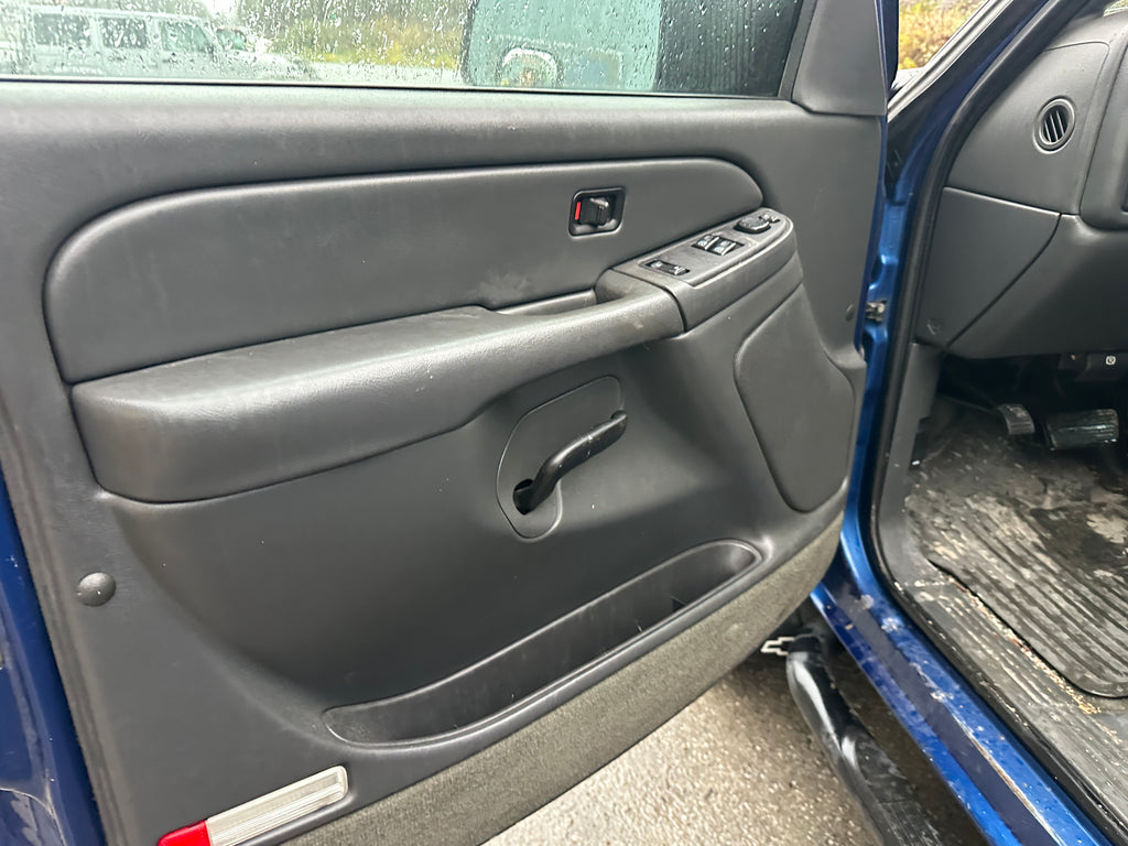 2004 Chevrolet Silverado C2500HD 6.6 LLY Duramax – C2539