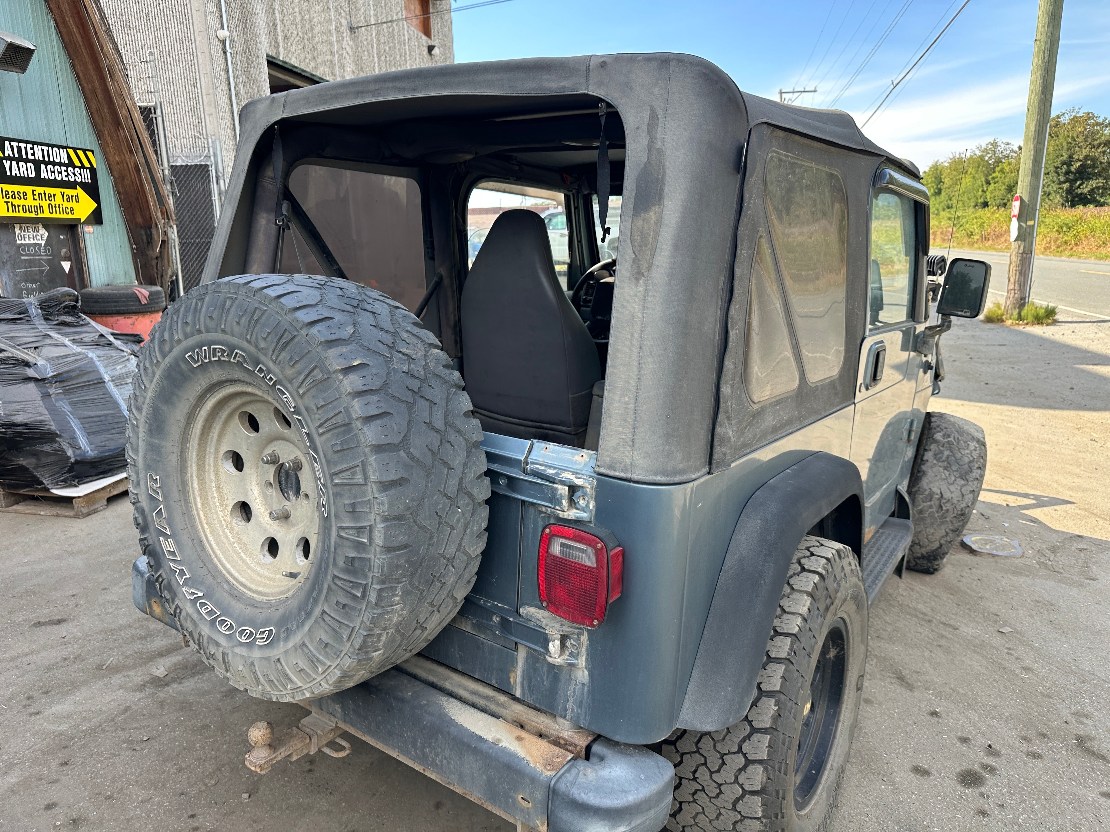 1998 Jeep Wrangler TJ 2.5 – J2536