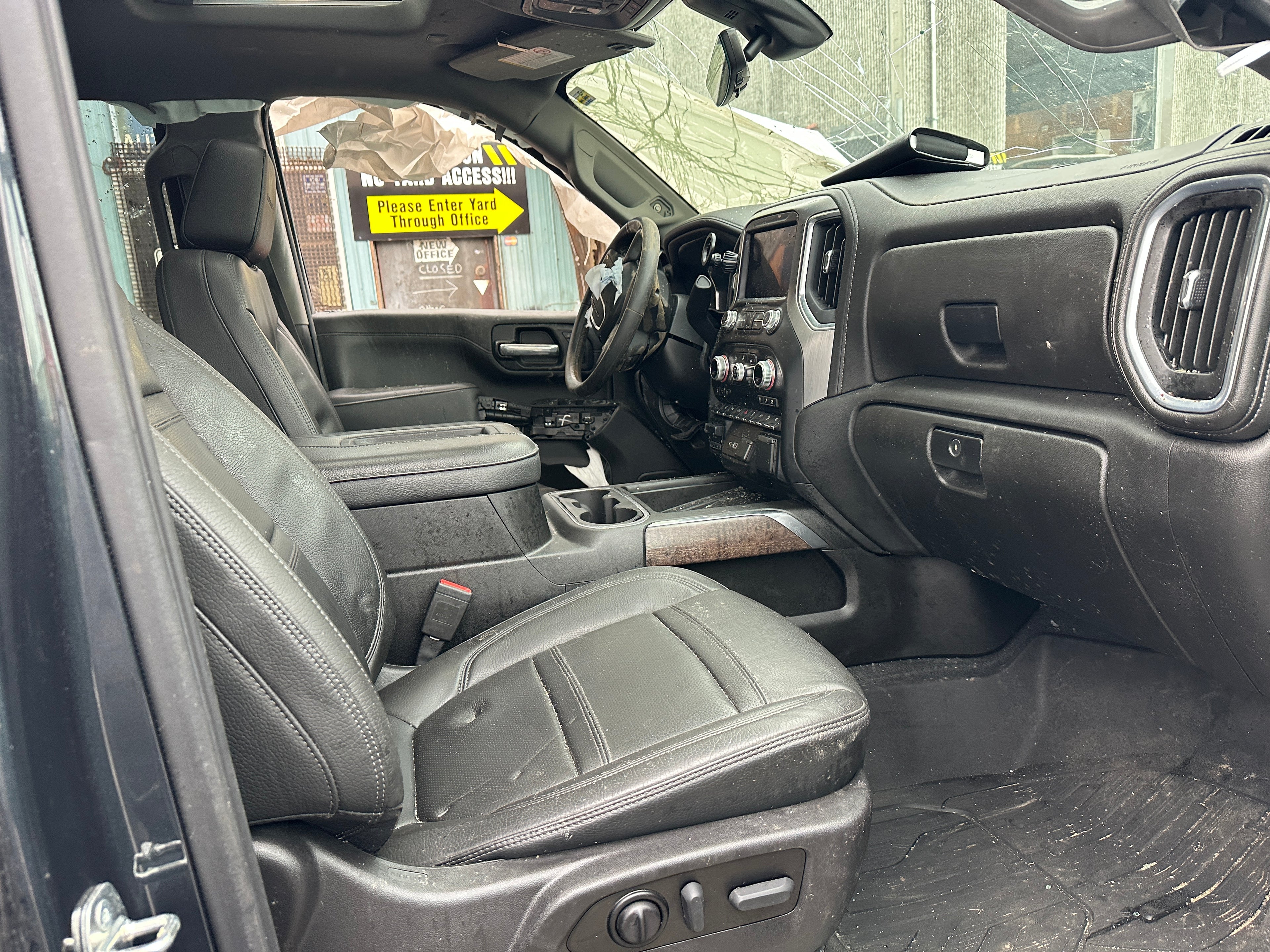 2022 GMC Sierra Denali 2500 6.6 Gas – G2514