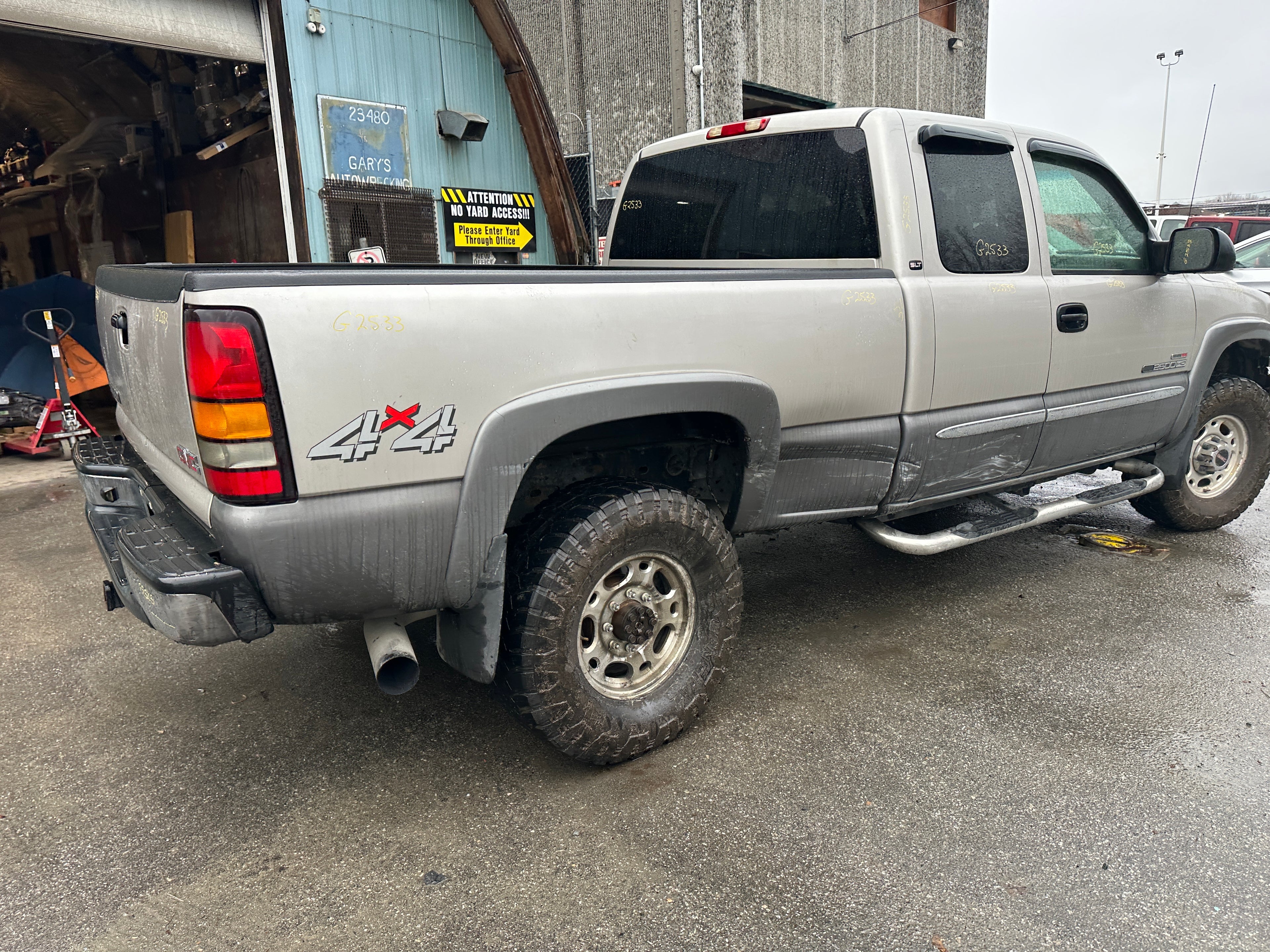 2005 GMC Sierra K2500HD 6.6 LLY Duramax – G2533