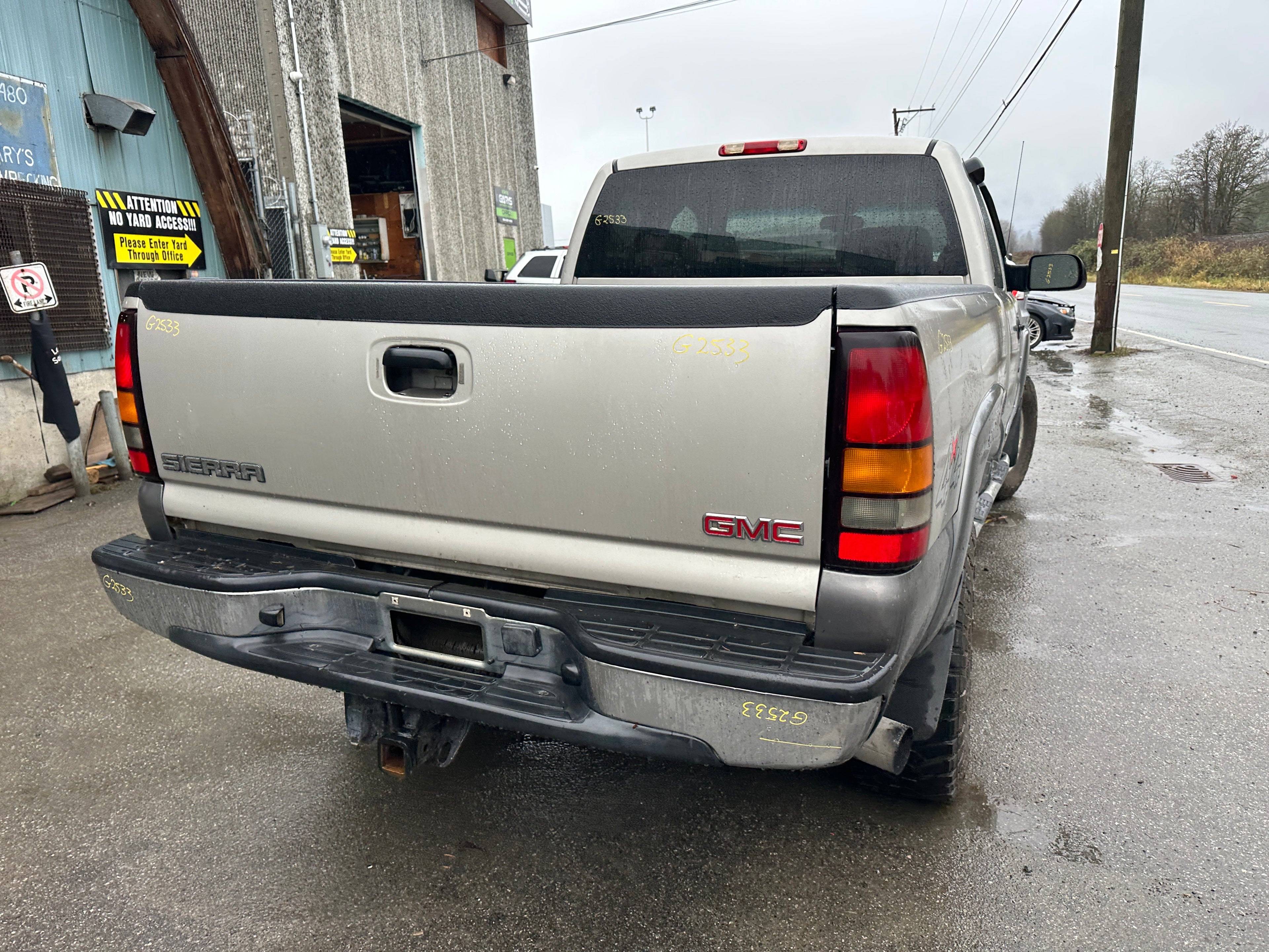 2005 GMC Sierra K2500HD 6.6 LLY Duramax – G2533