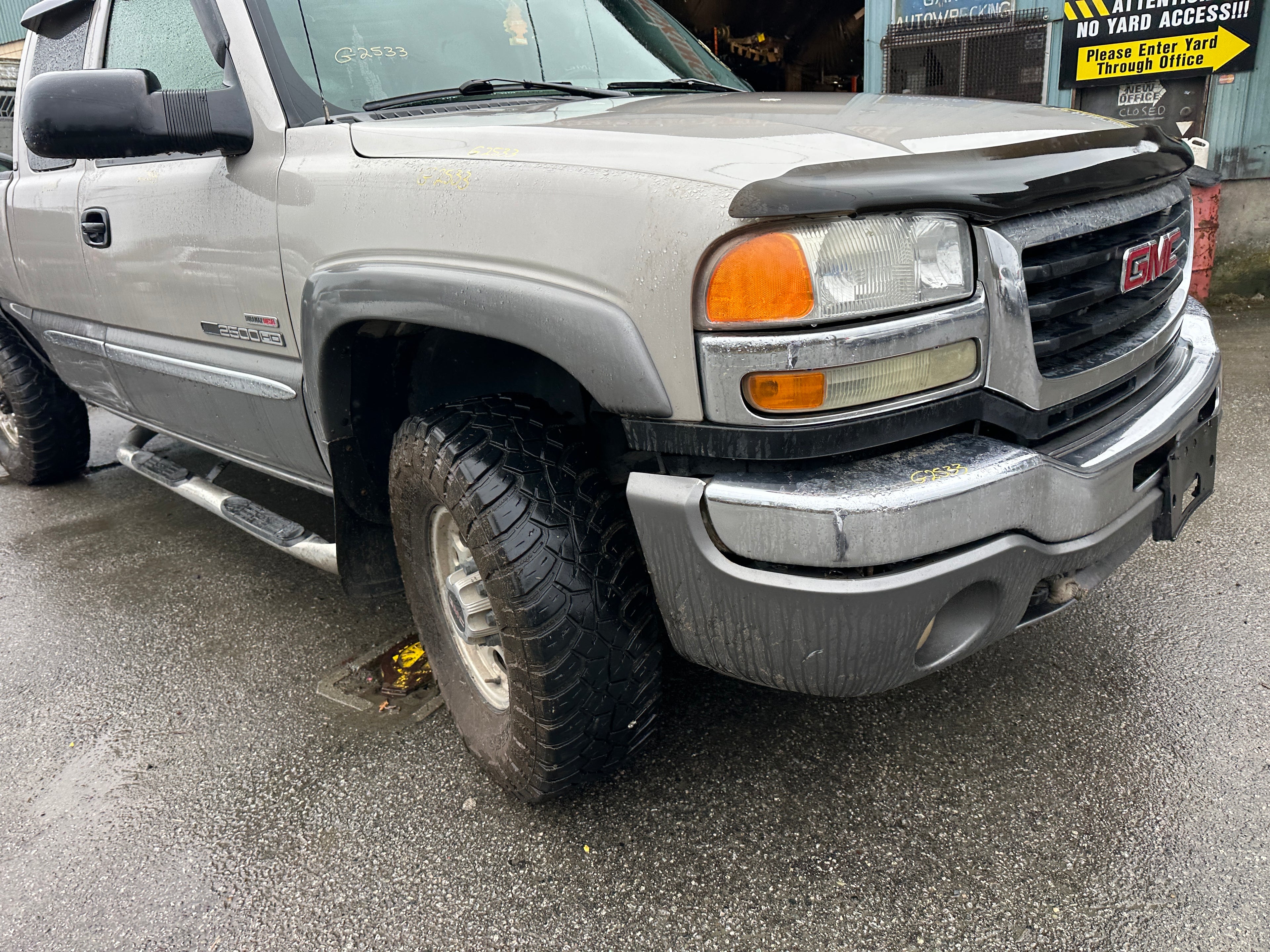 2005 GMC Sierra K2500HD 6.6 LLY Duramax – G2533