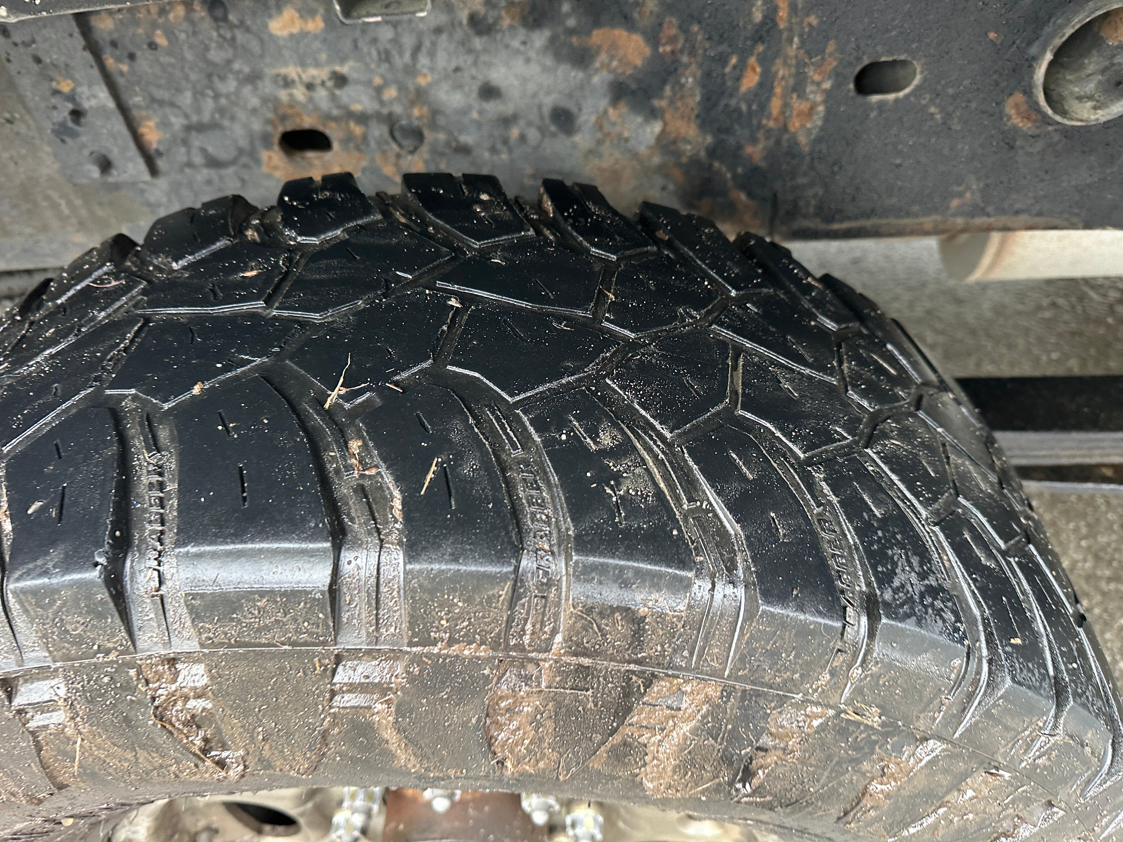 2005 GMC Sierra K2500HD 6.6 LLY Duramax – G2533