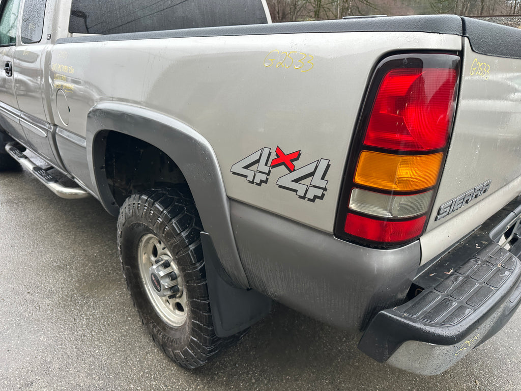 2005 GMC Sierra K2500HD 6.6 LLY Duramax – G2533