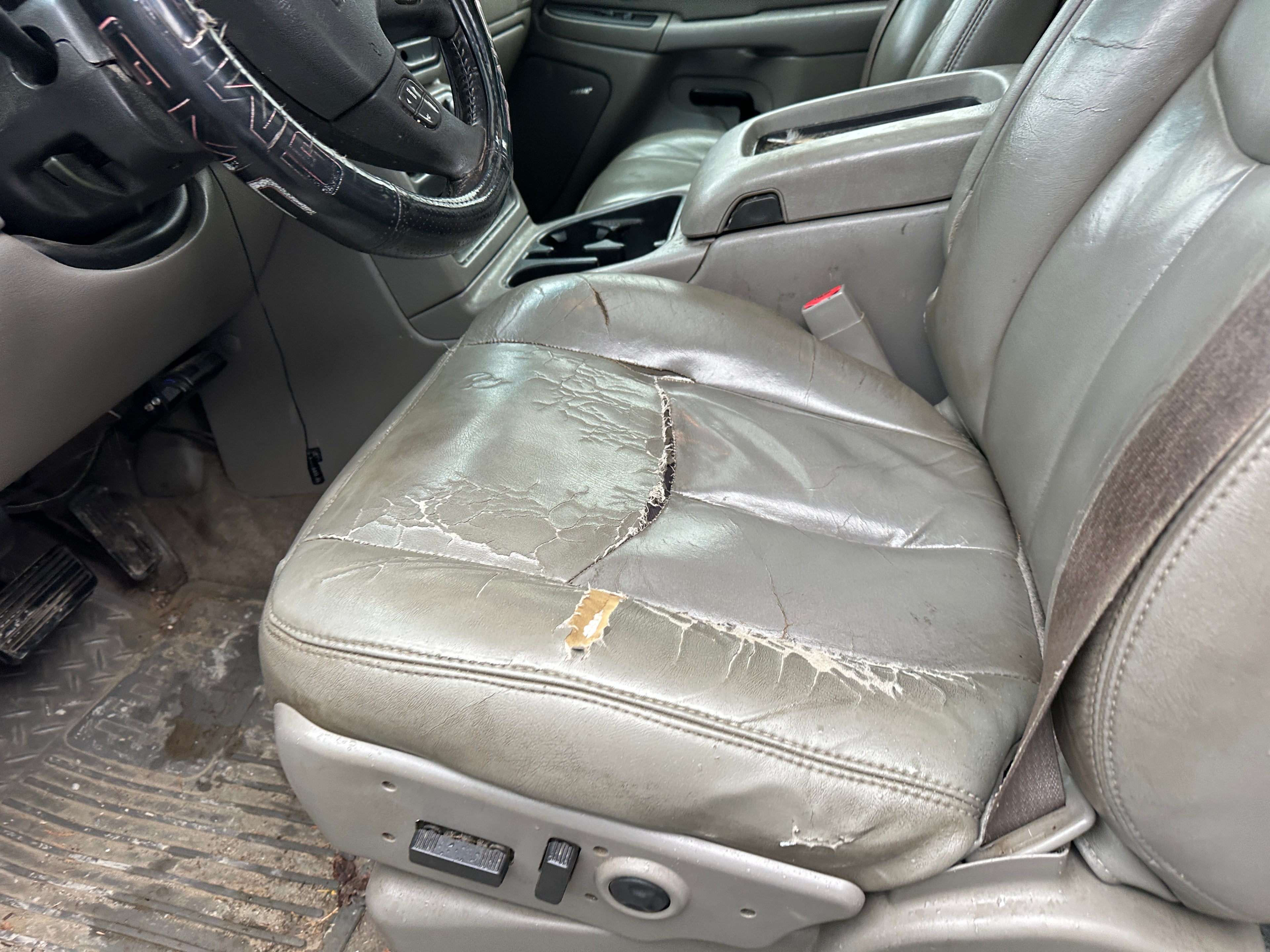 2005 GMC Sierra K2500HD 6.6 LLY Duramax – G2533