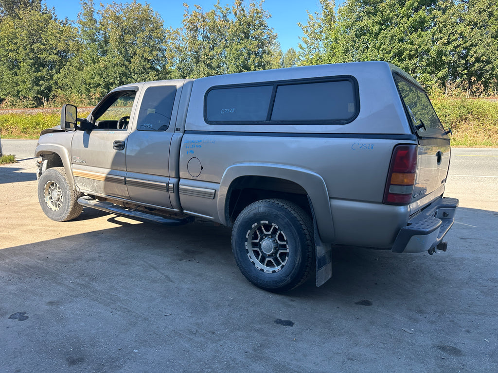 2001 Chevrolet Silverado C2500HD 6.6 LB7 Duramax – C2528