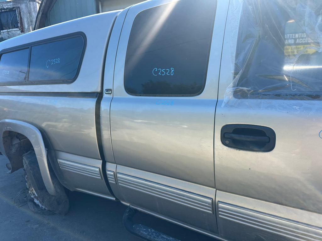 2001 Chevrolet Silverado C2500HD 6.6 LB7 Duramax – C2528