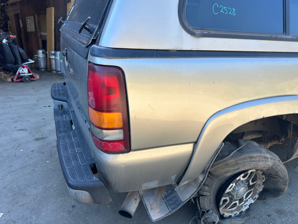 2001 Chevrolet Silverado C2500HD 6.6 LB7 Duramax – C2528