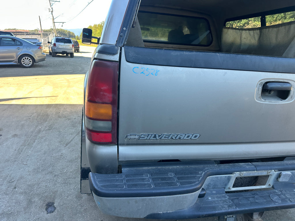 2001 Chevrolet Silverado C2500HD 6.6 LB7 Duramax – C2528