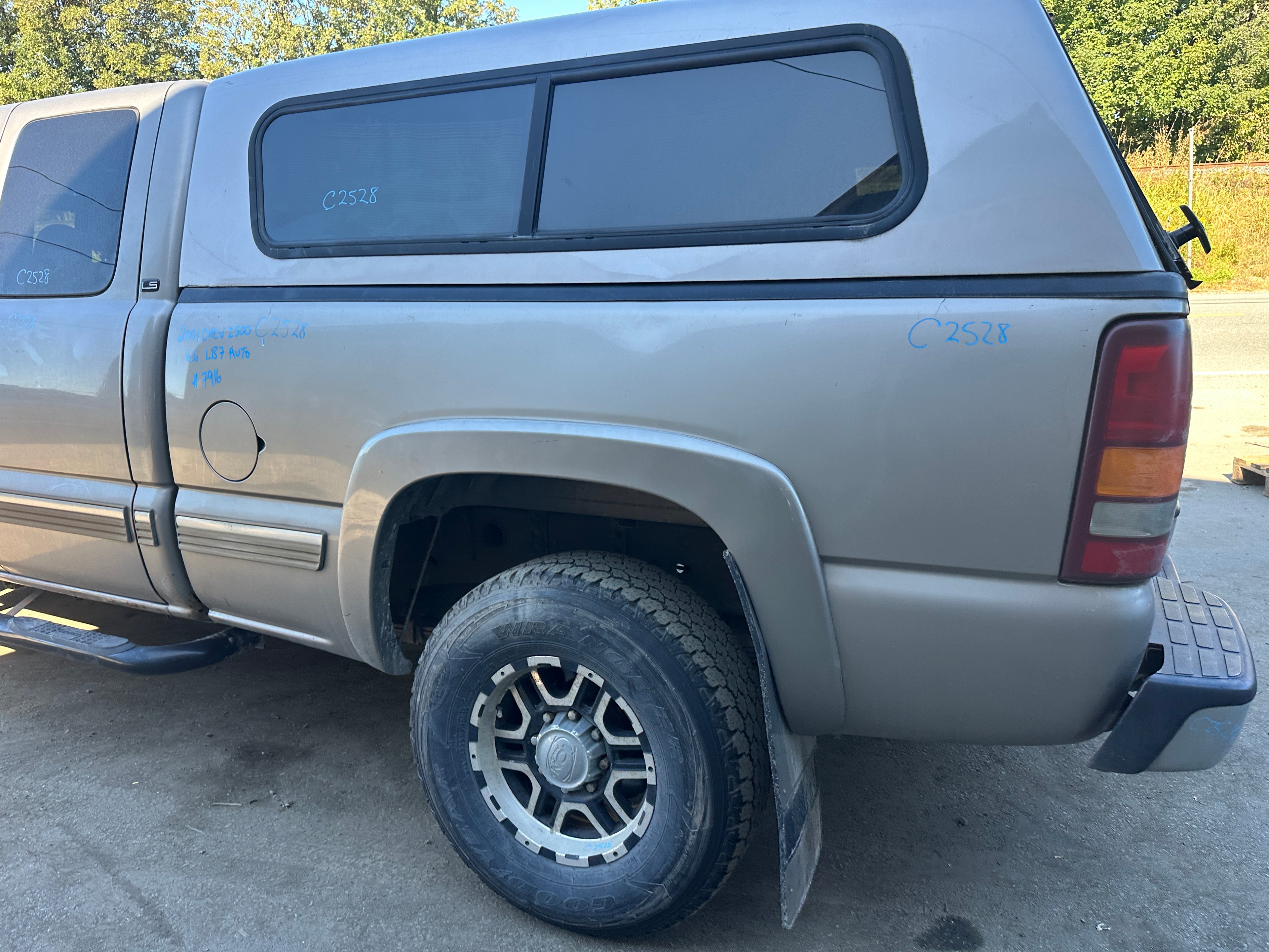 2001 Chevrolet Silverado C2500HD 6.6 LB7 Duramax – C2528