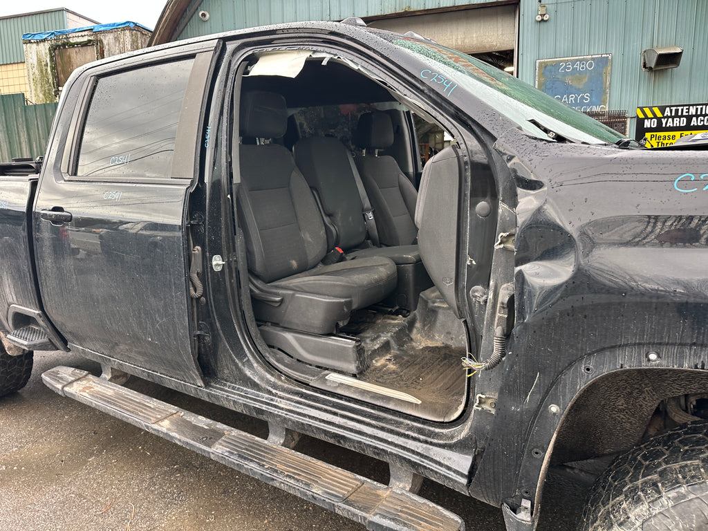 2021 Chevrolet Silverado K3500 LT 6.6 L5P Duramax – C2541