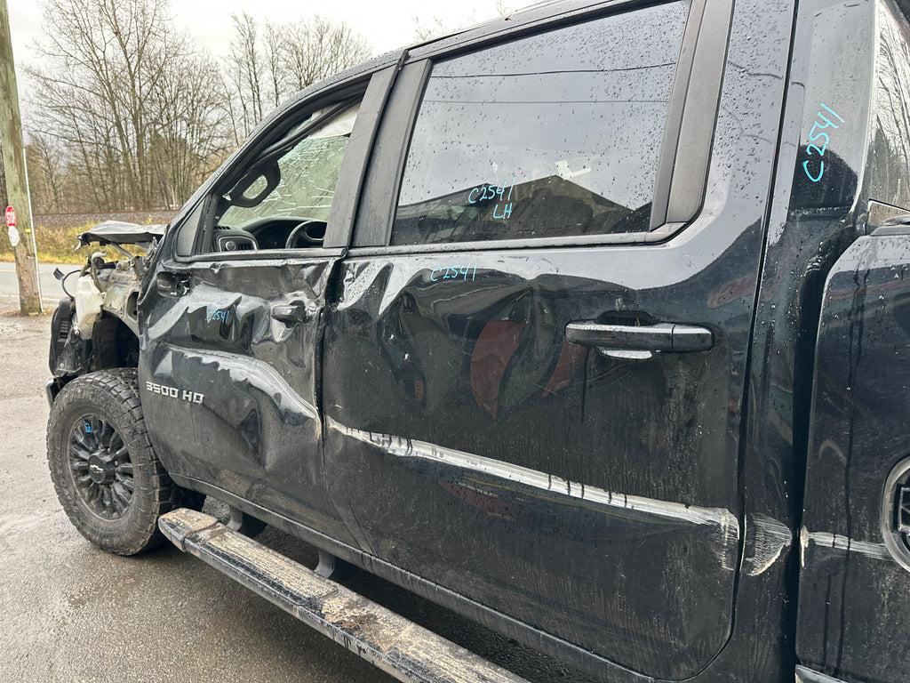 2021 Chevrolet Silverado K3500 LT 6.6 L5P Duramax – C2541