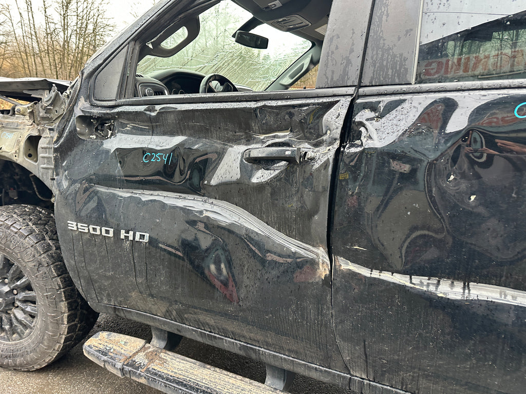 2021 Chevrolet Silverado K3500 LT 6.6 L5P Duramax – C2541