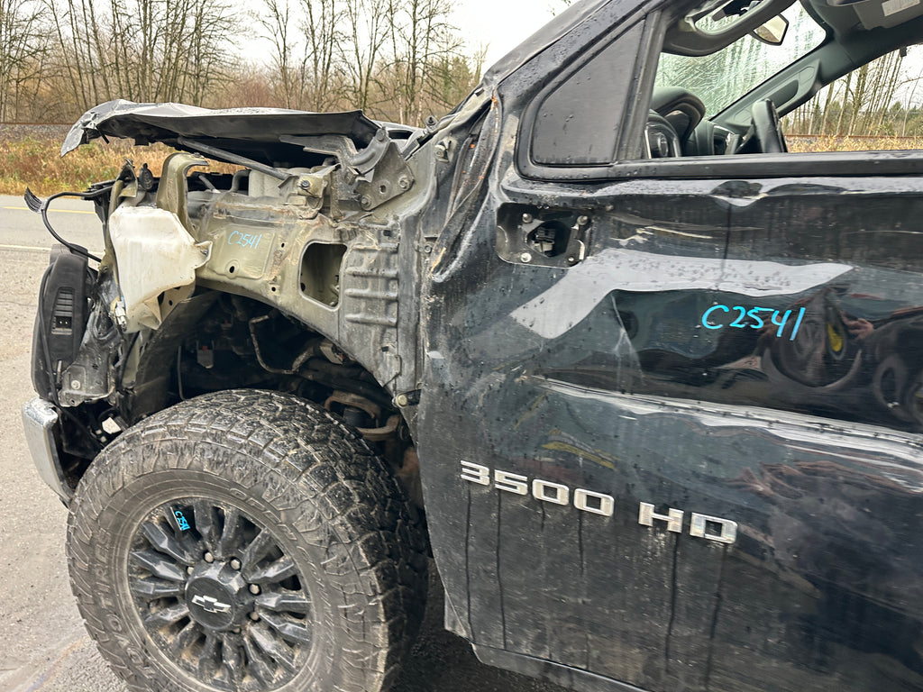 2021 Chevrolet Silverado K3500 LT 6.6 L5P Duramax – C2541