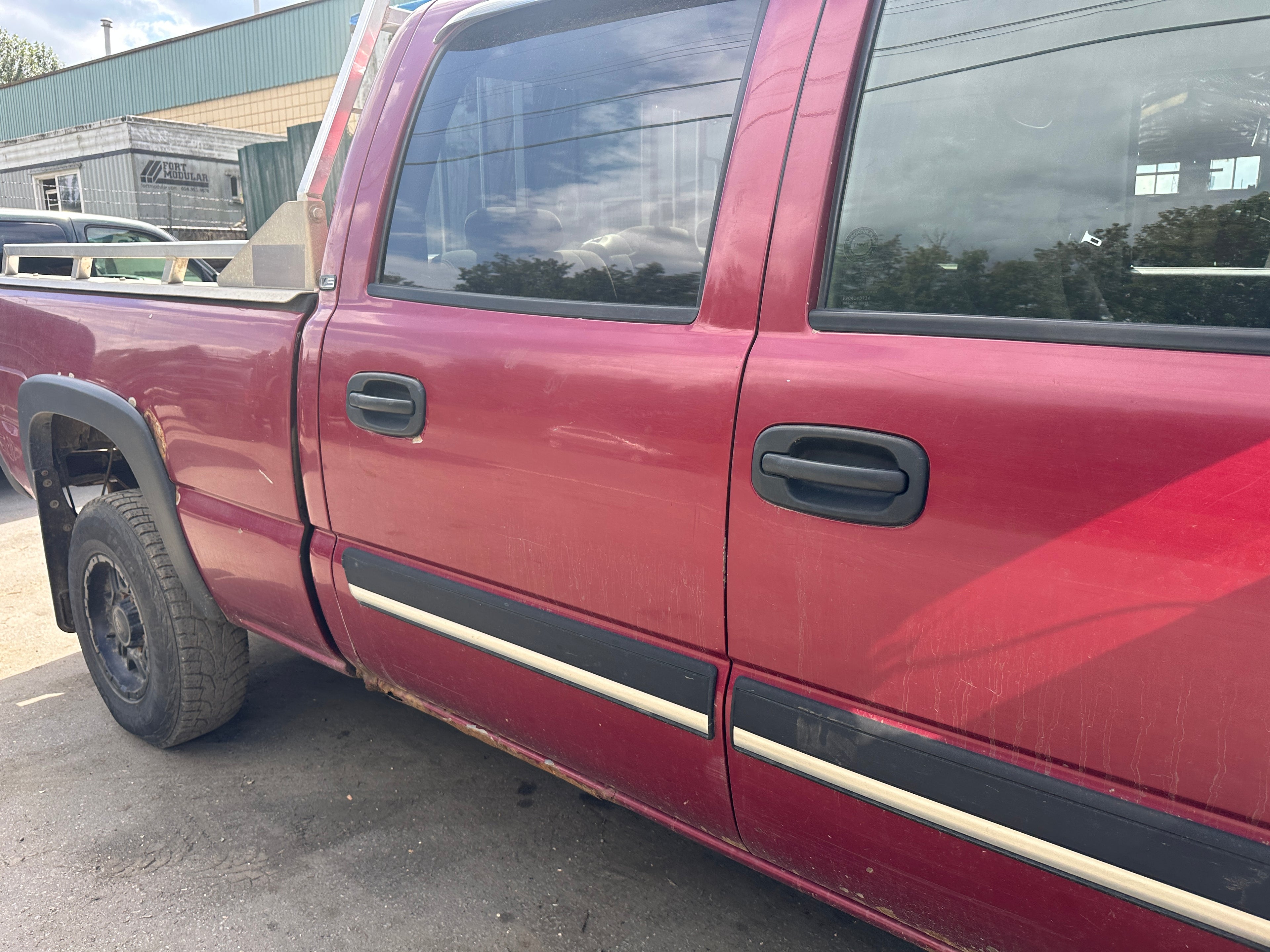 2004 Chevrolet Silverado 2500 6.6 LLY Duramax – C2529