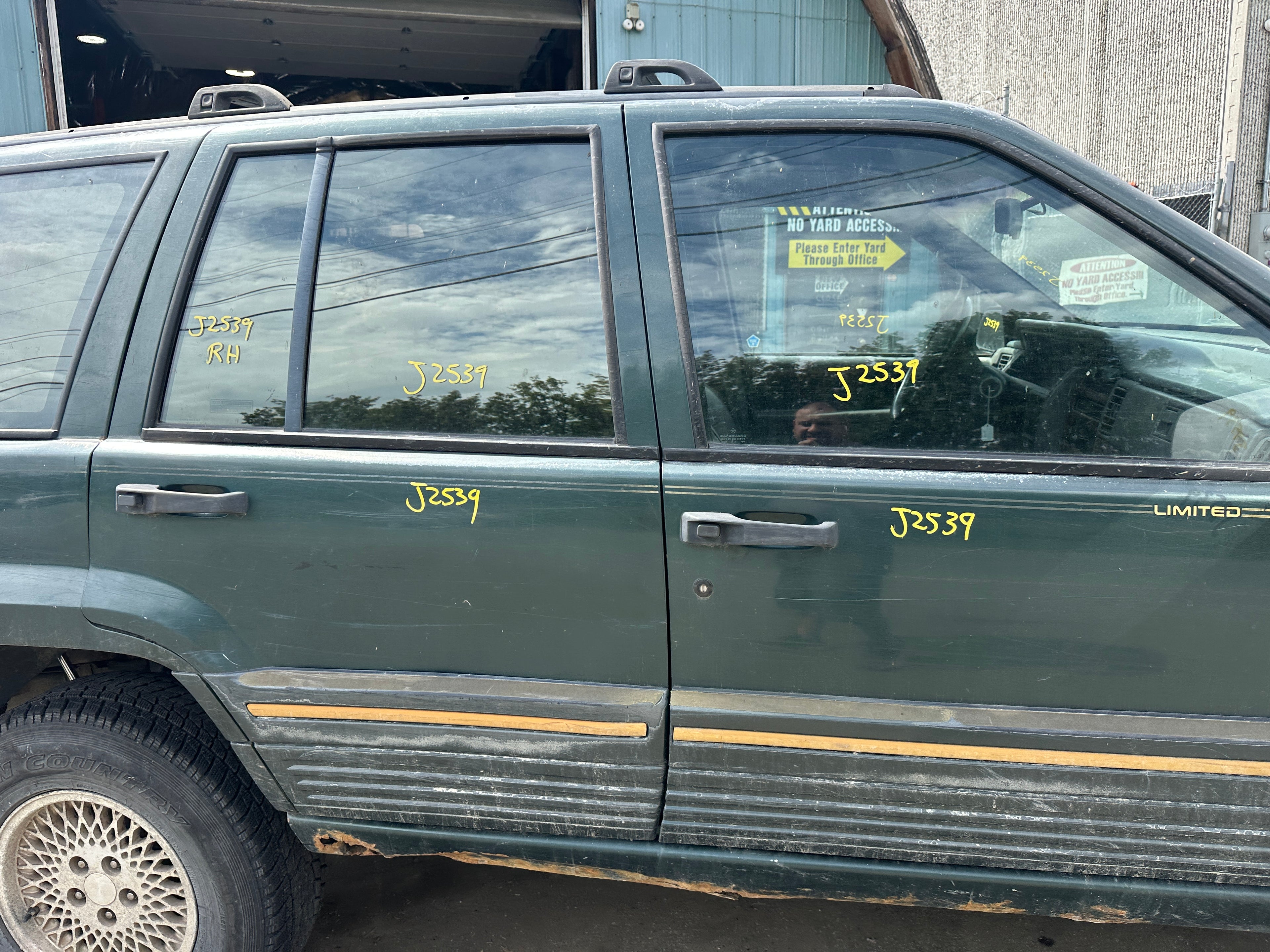 1993 Jeep Grand Cherokee Limited 4.0 – J2539
