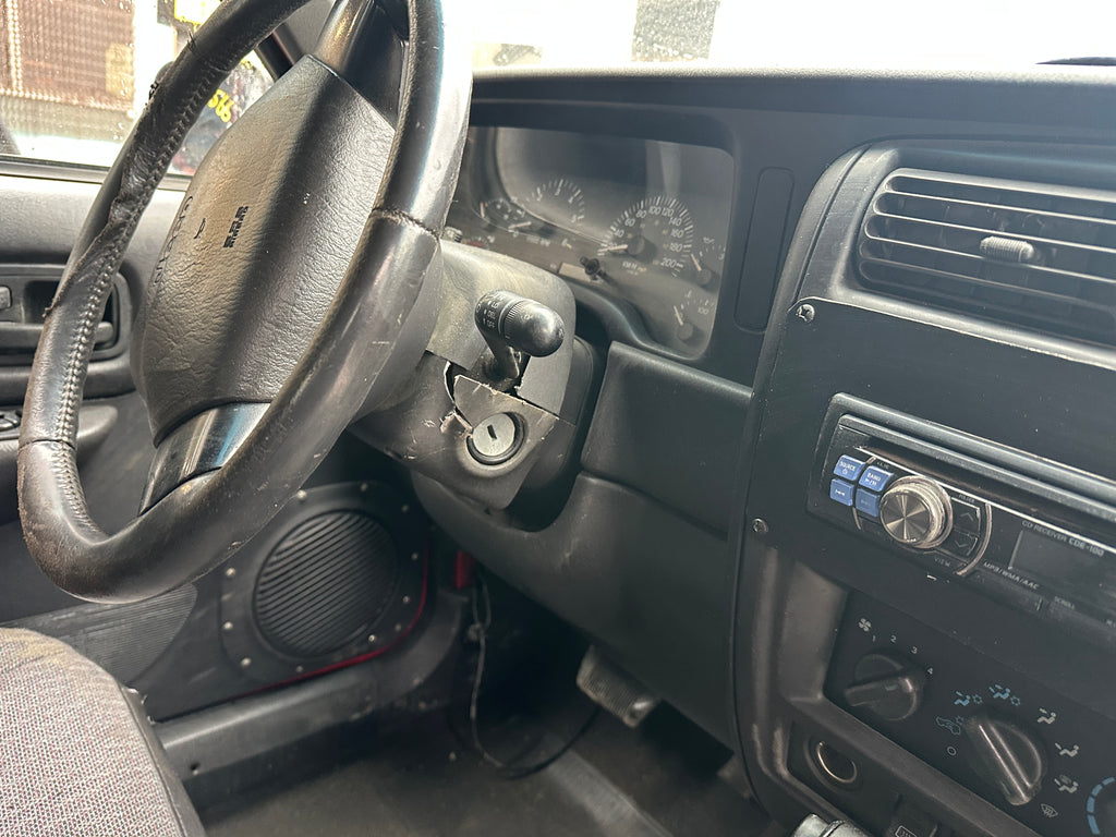 1999 Jeep Cherokee XJ Sport Classic 4.0 – J2566