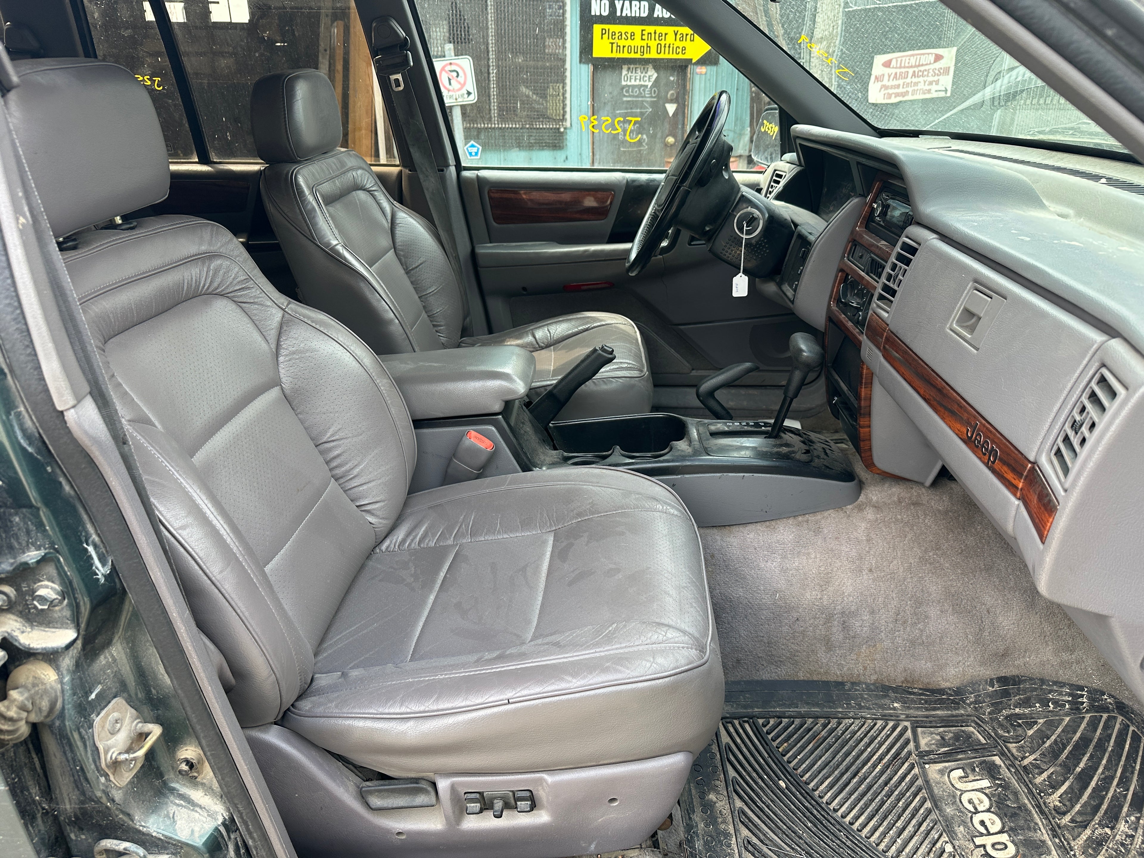 1993 Jeep Grand Cherokee Limited 4.0 – J2539