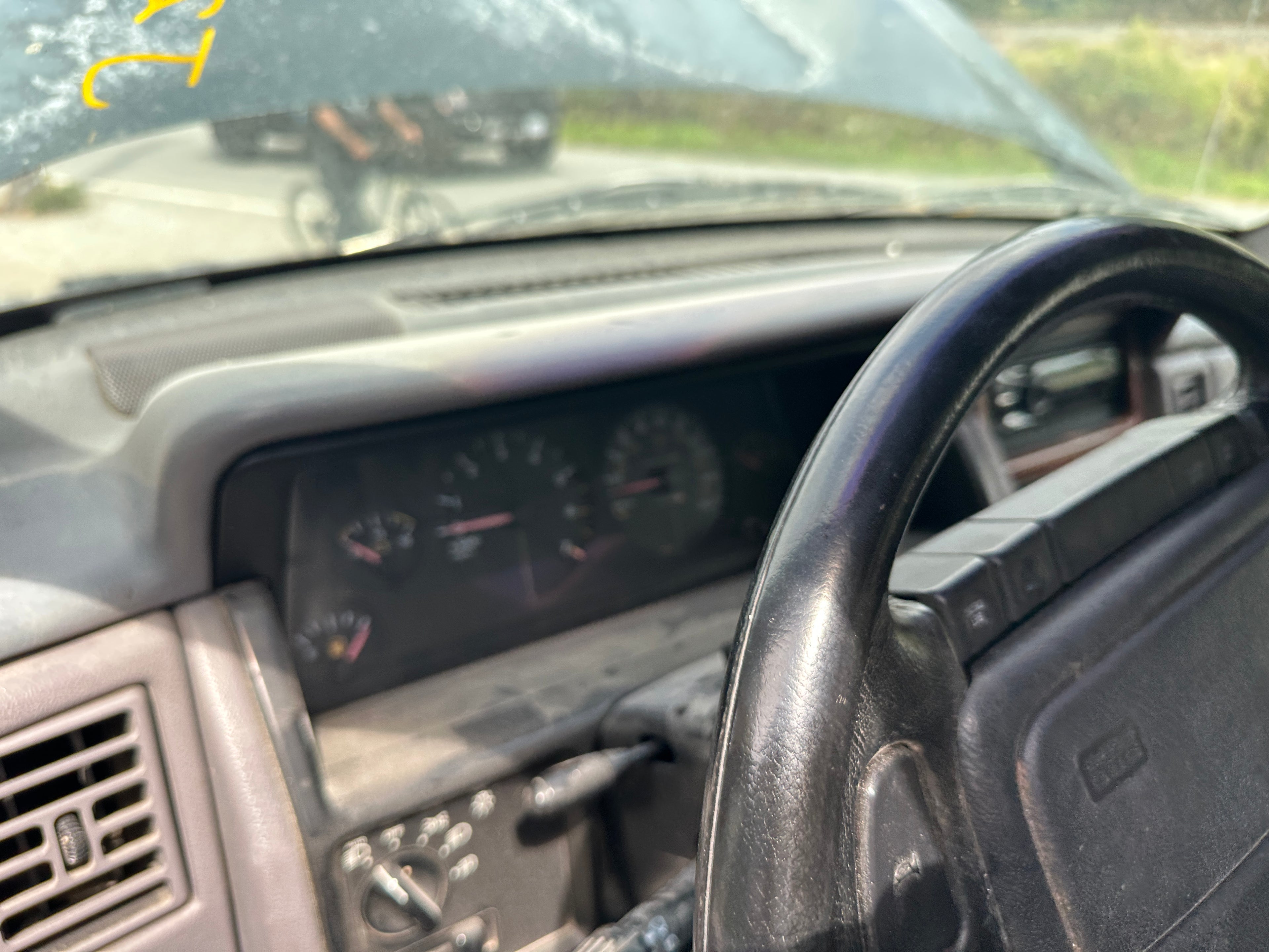 1993 Jeep Grand Cherokee Limited 4.0 – J2539