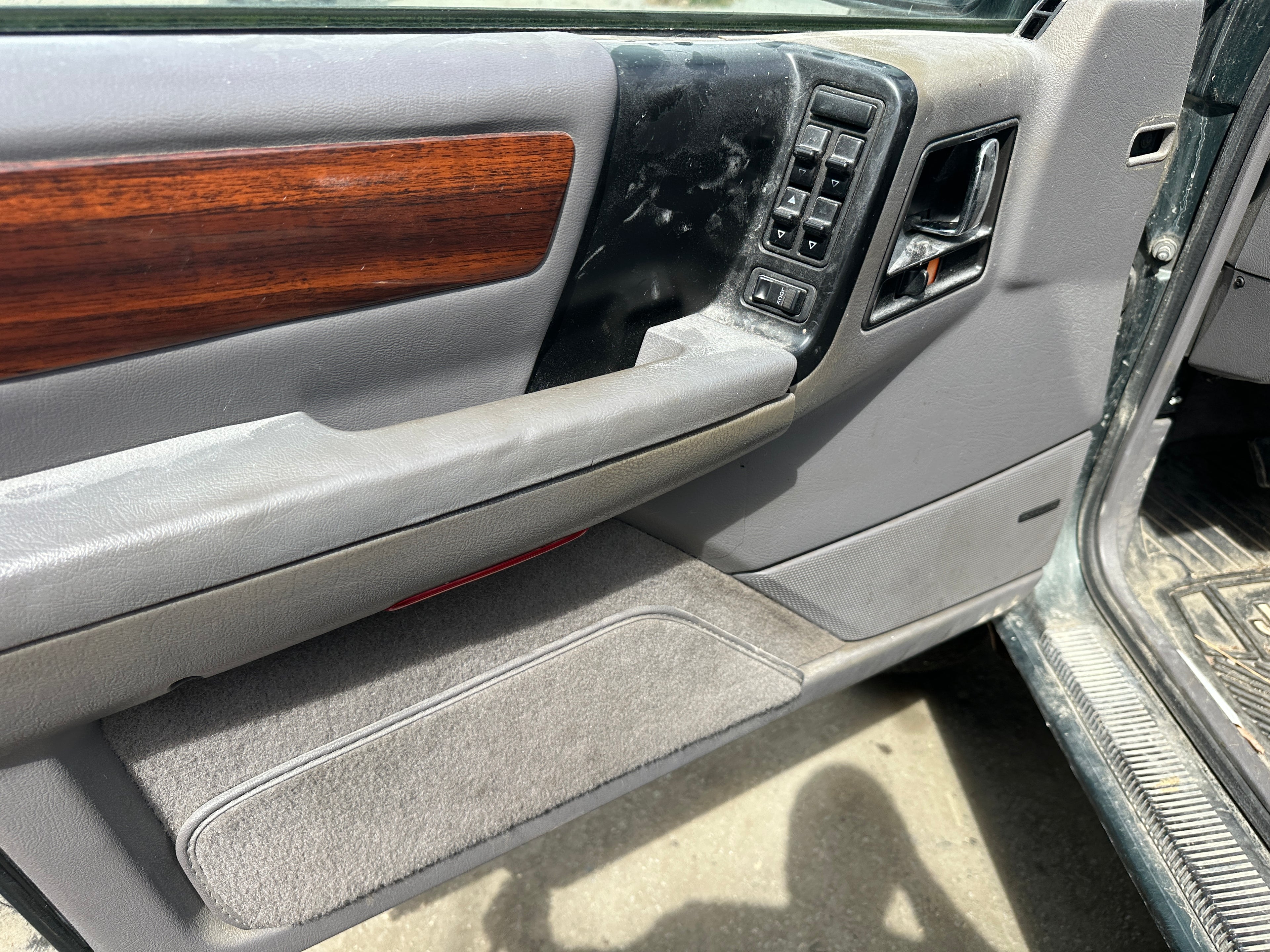 1993 Jeep Grand Cherokee Limited 4.0 – J2539