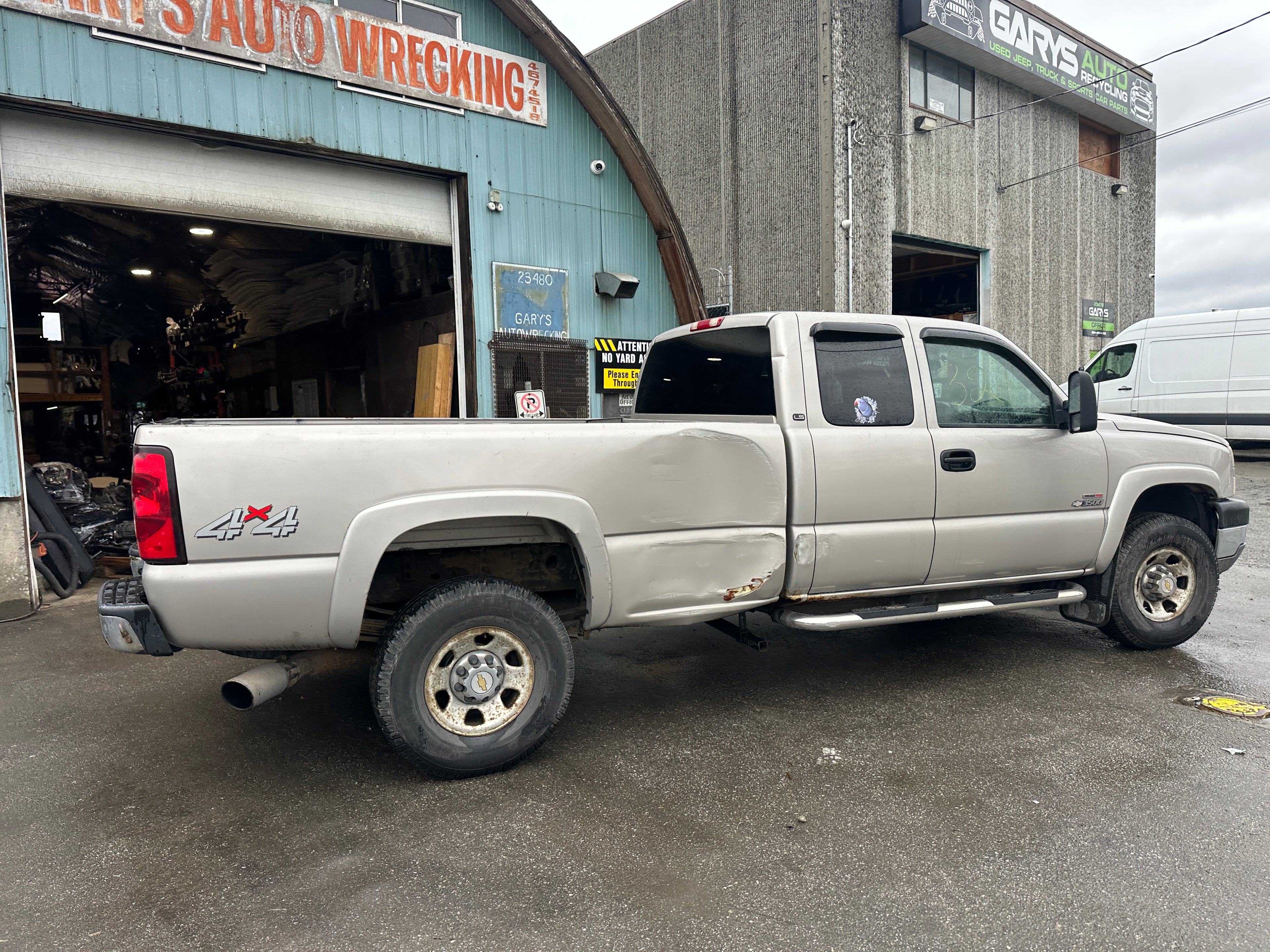 2005 Chevrolet Silverado 3500 6.6L LLY – C2515