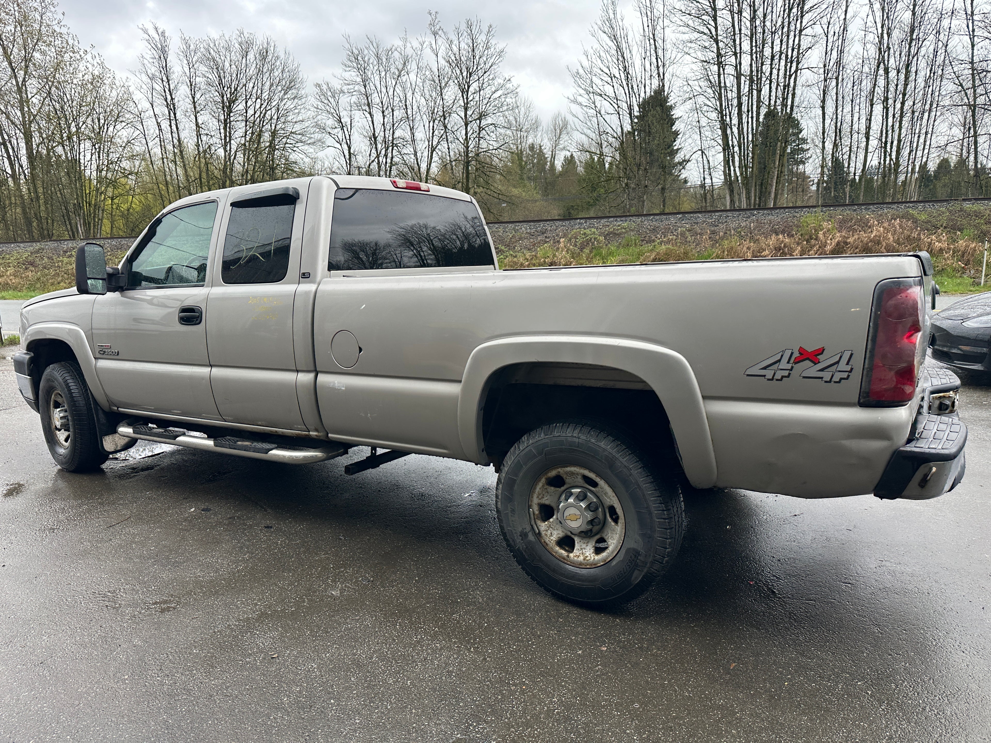 2005 Chevrolet Silverado 3500 6.6L LLY – C2515