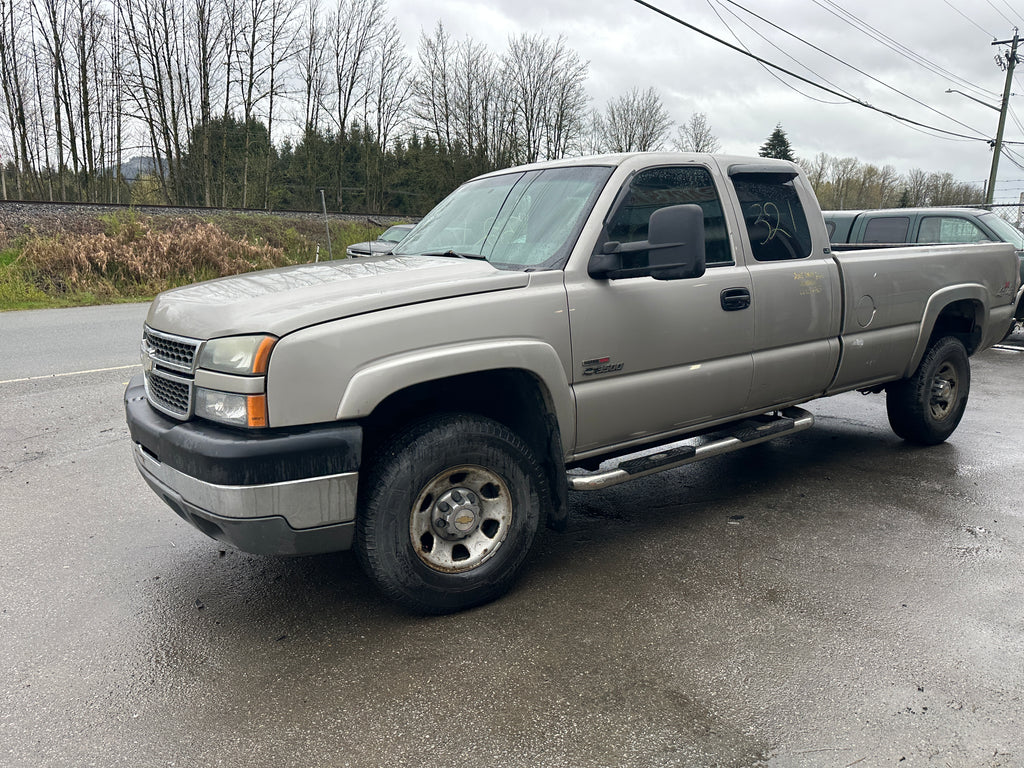 2005 Chevrolet Silverado 3500 6.6L LLY – C2515