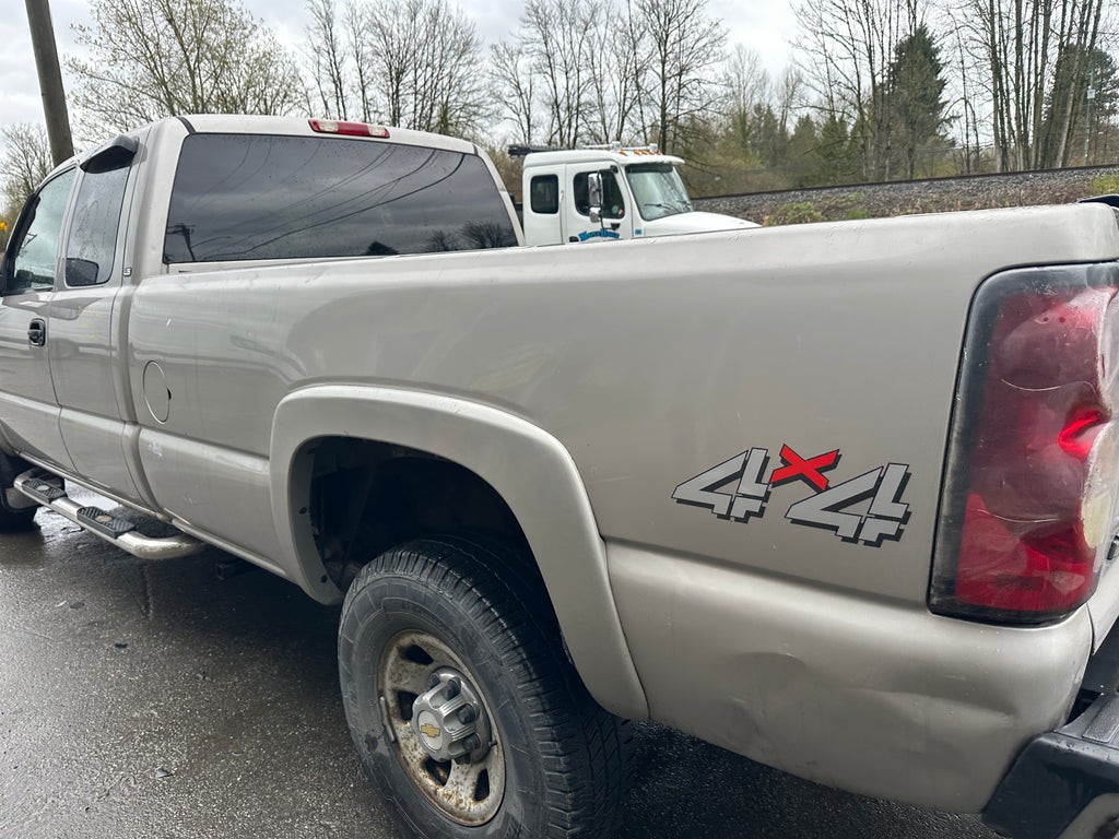 2005 Chevrolet Silverado 3500 6.6L LLY – C2515