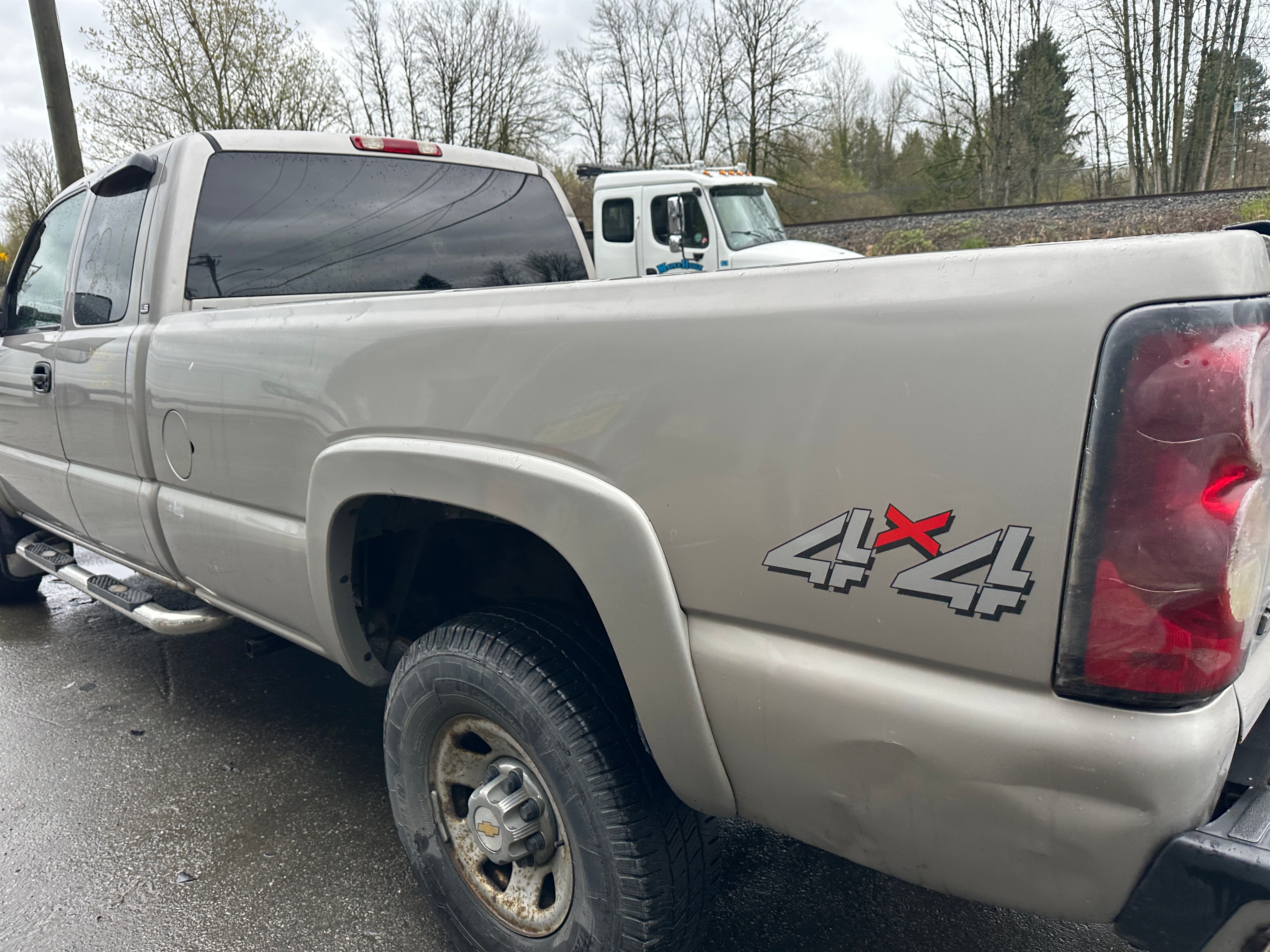 2005 Chevrolet Silverado 3500 6.6L LLY – C2515