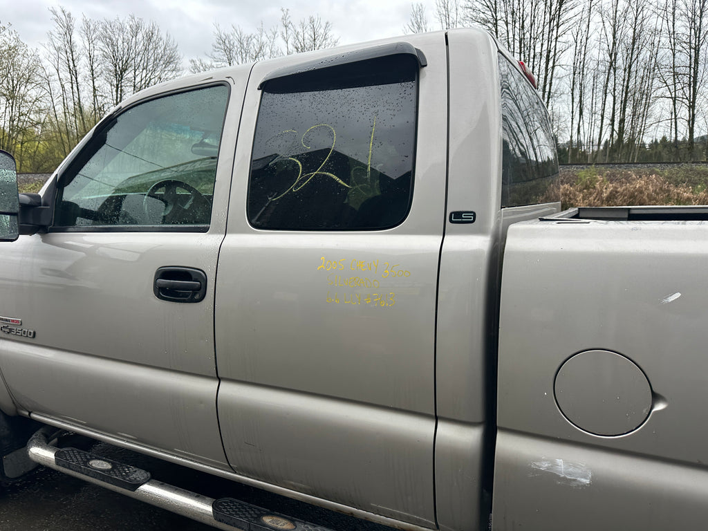 2005 Chevrolet Silverado 3500 6.6L LLY – C2515