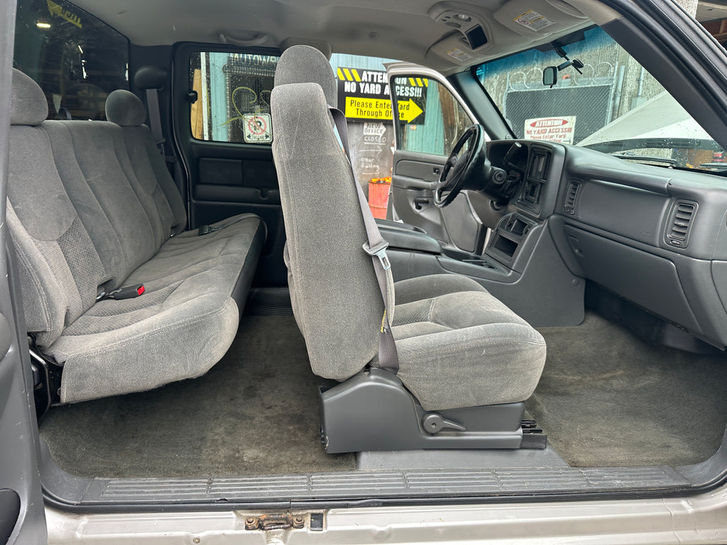 2005 Chevrolet Silverado 3500 6.6L LLY – C2515