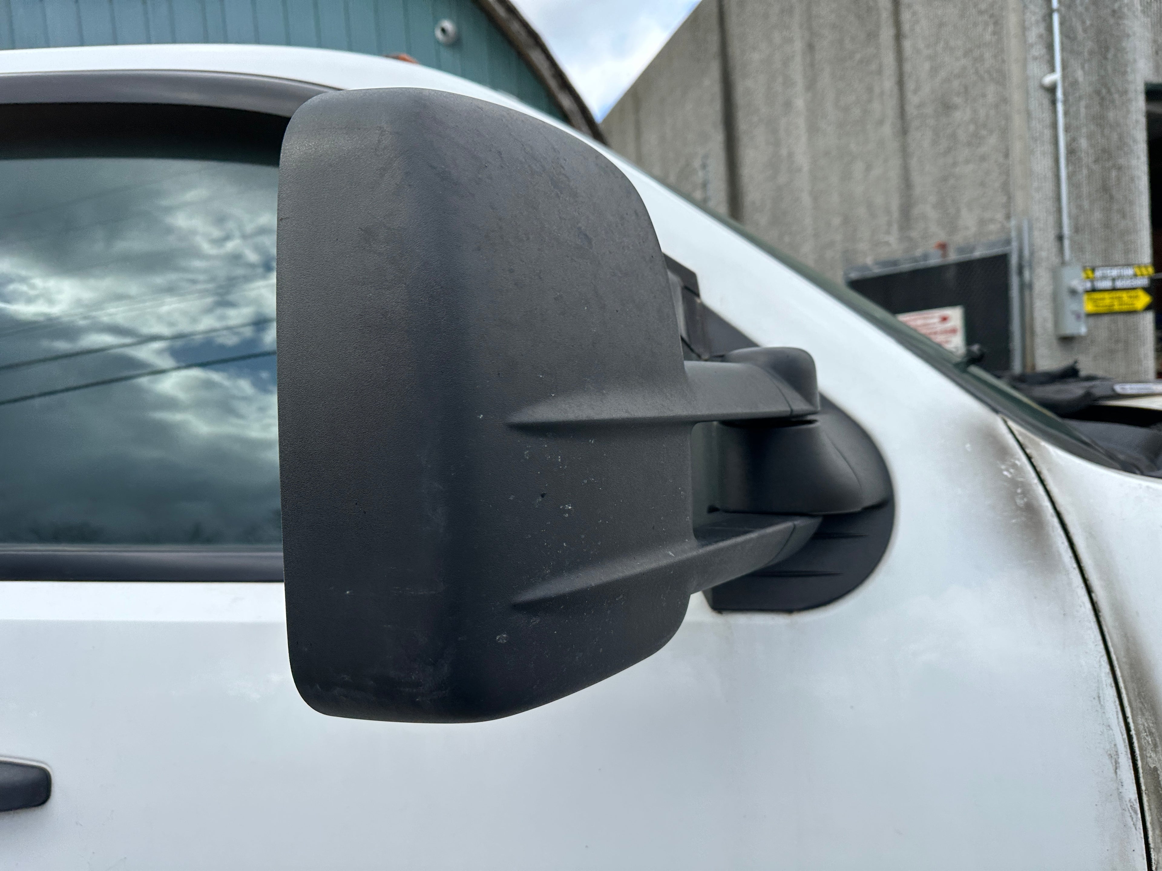 2013 GMC Sierra 3500 6.6L LML – G2515