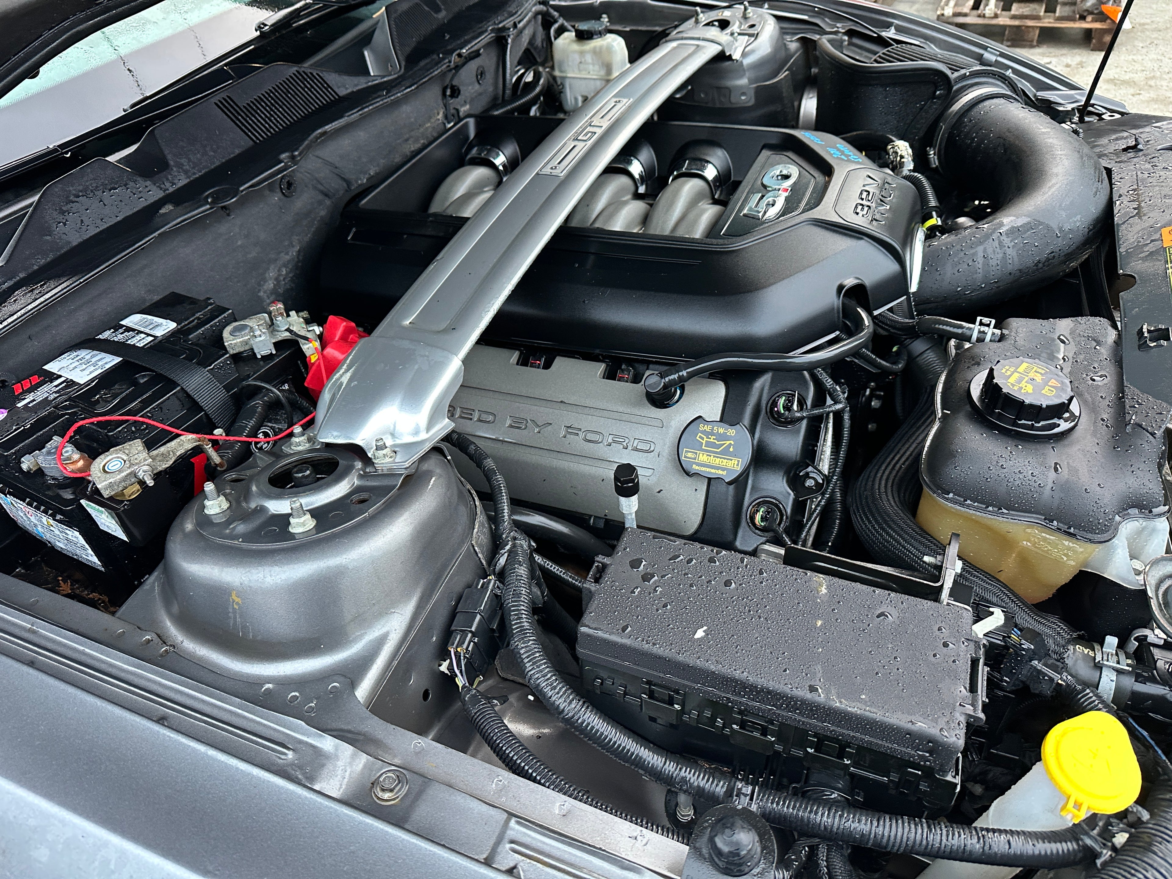 2011 Ford Mustang GT 5.0 – F2515