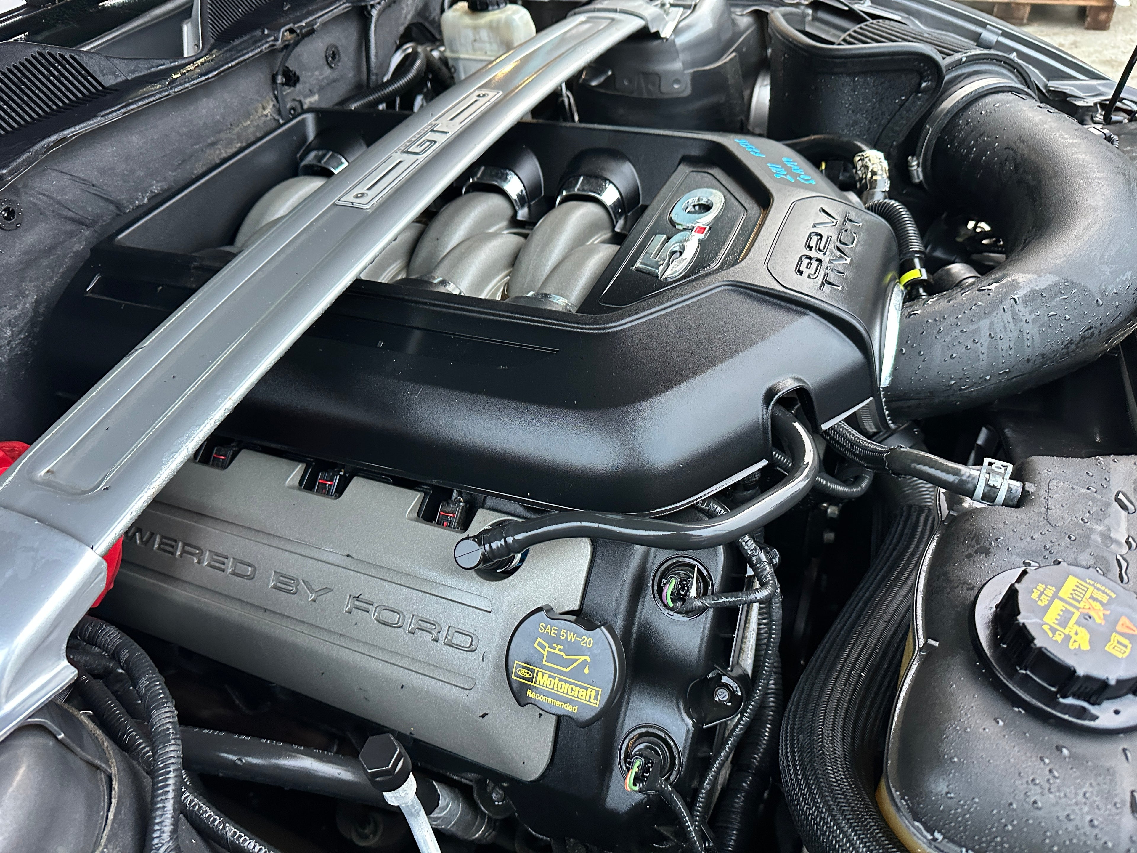 2011 Ford Mustang GT 5.0 – F2515