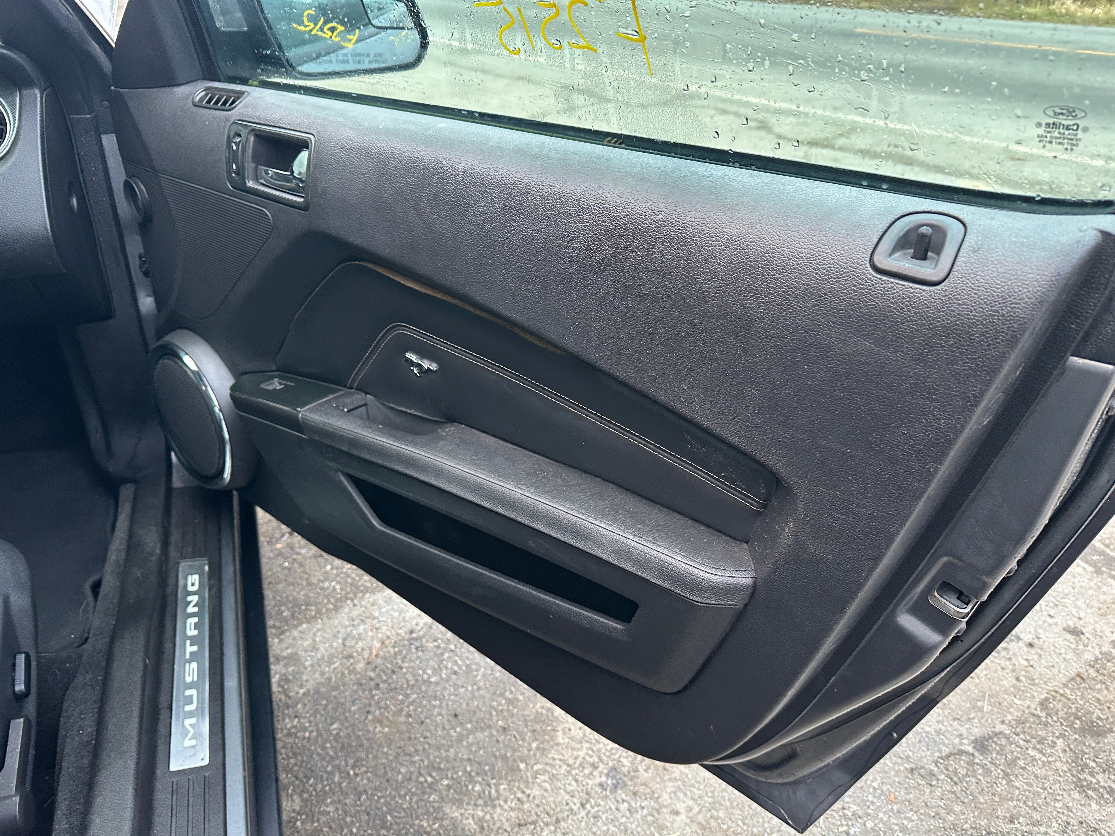 2011 Ford Mustang GT 5.0 – F2515