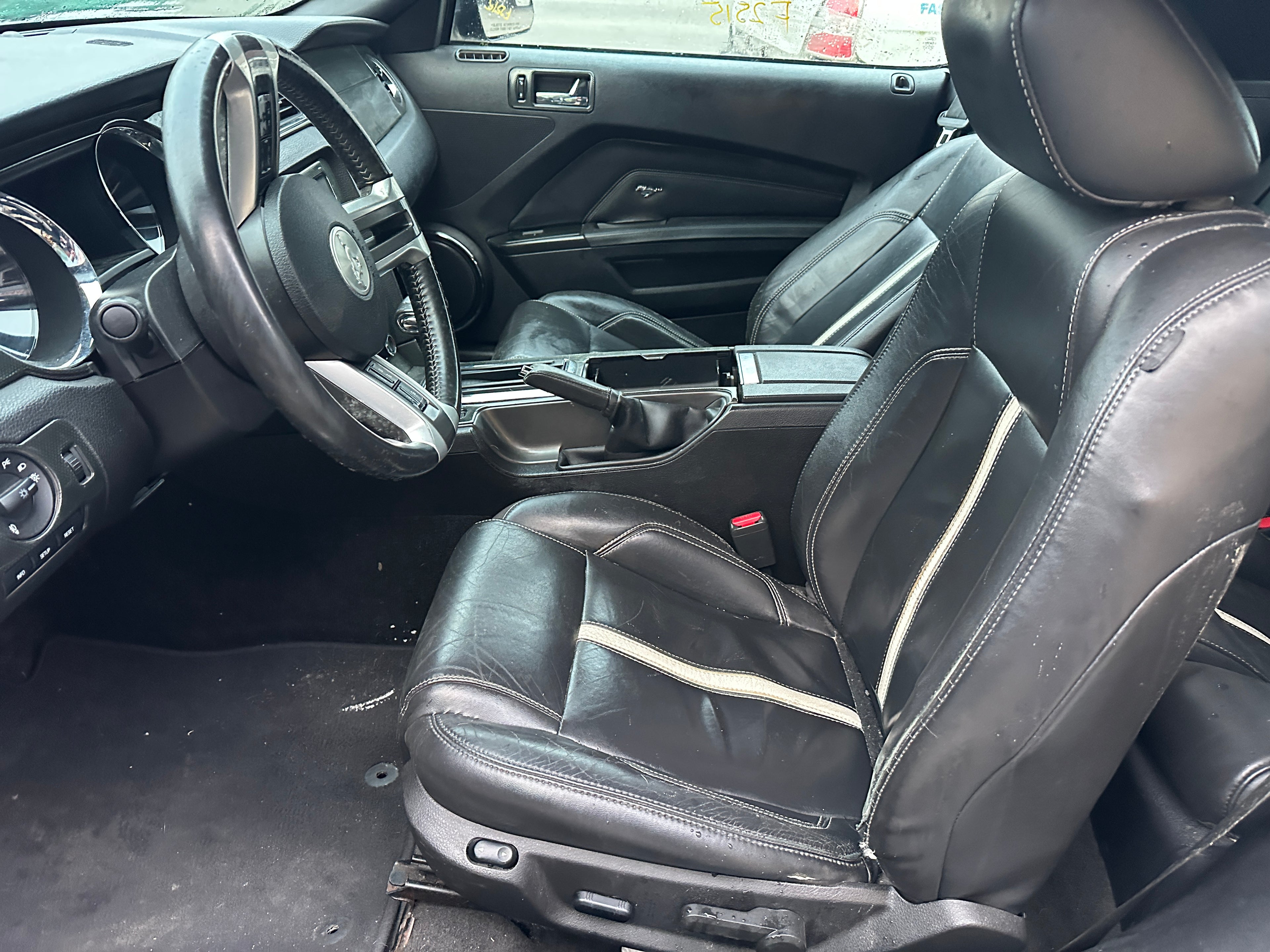 2011 Ford Mustang GT 5.0 – F2515