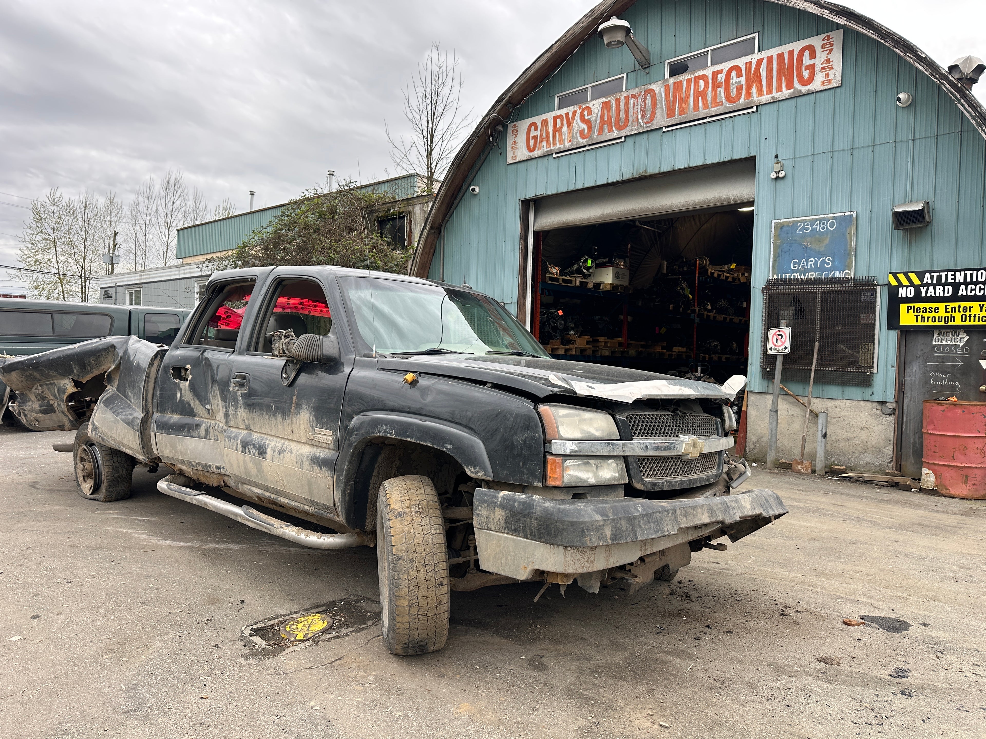 2004 Chevrolet Silverado 3500 6.6L LLY – C2517