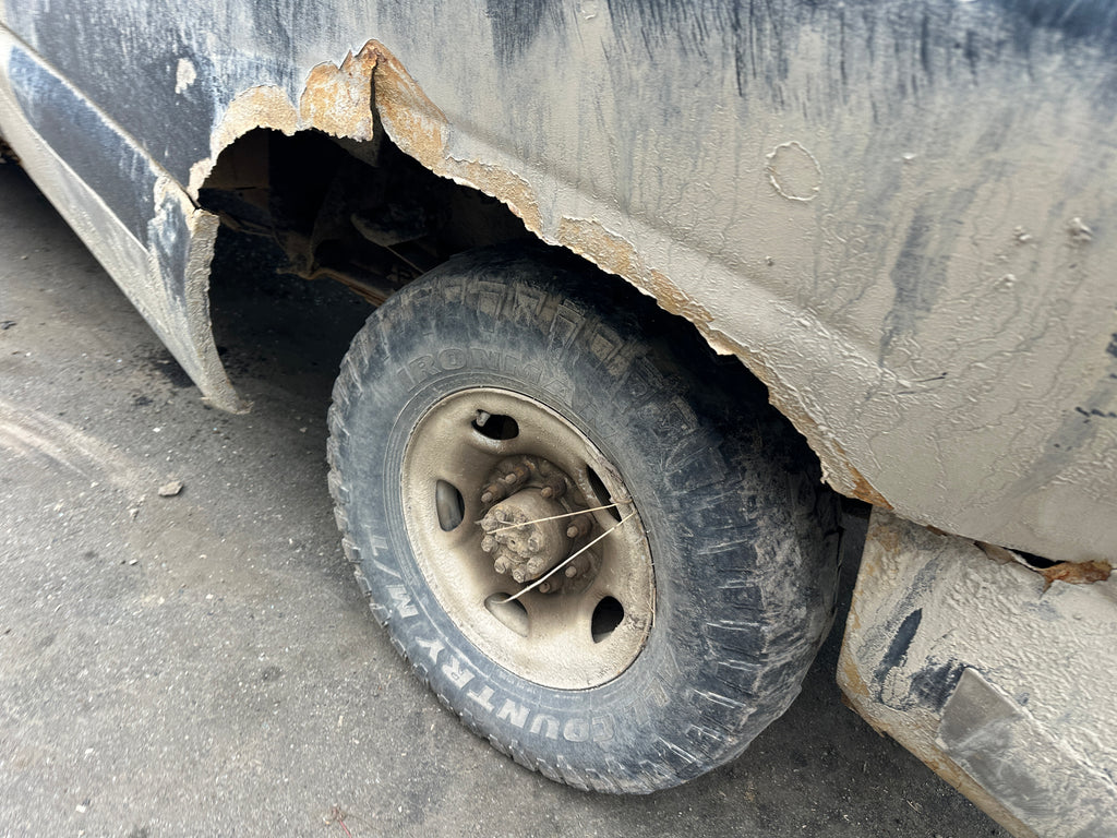 2004 Chevrolet Silverado 3500 6.6L LLY – C2517