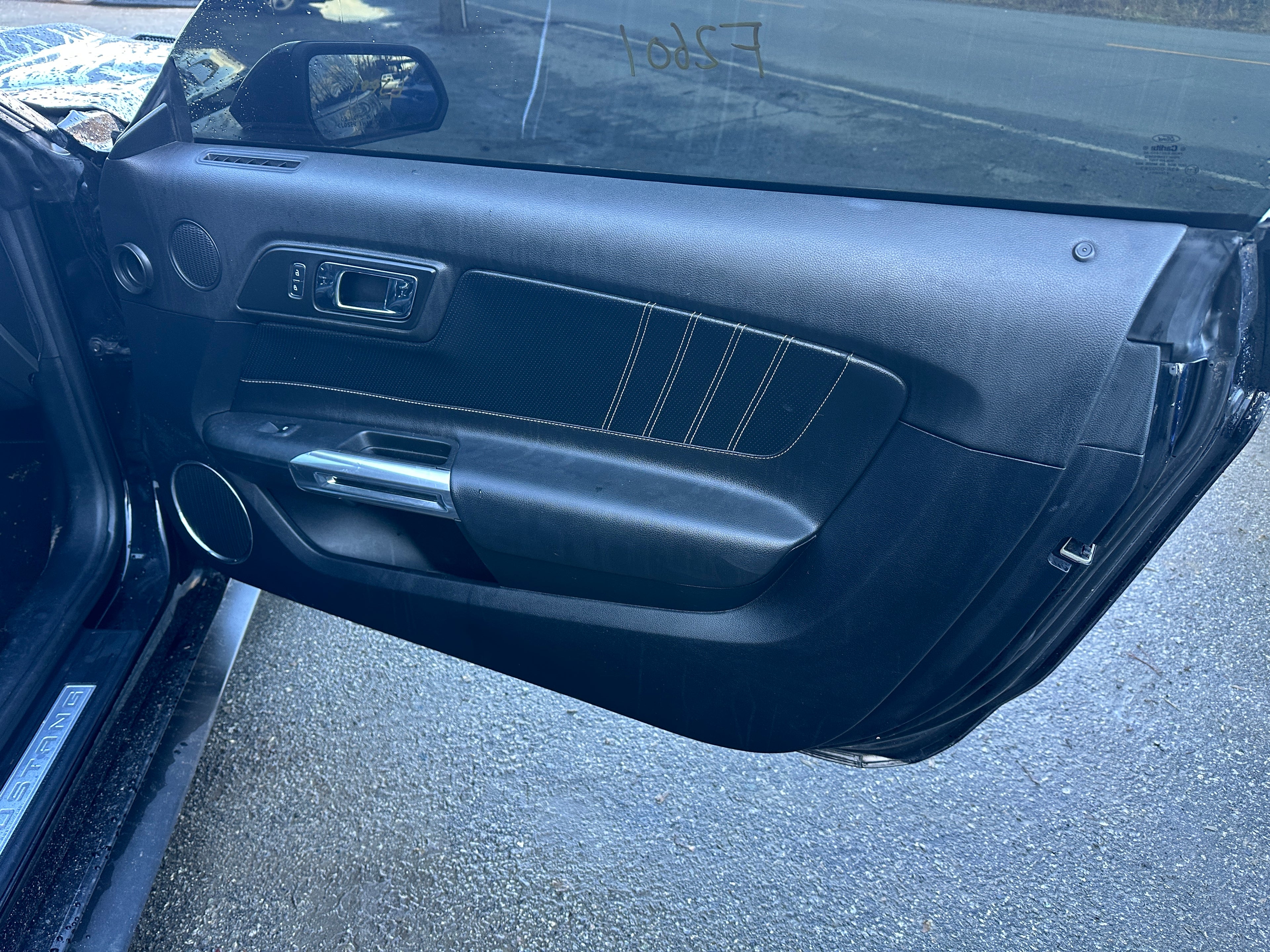 2015 Ford Mustang GT 5.0 – F2601