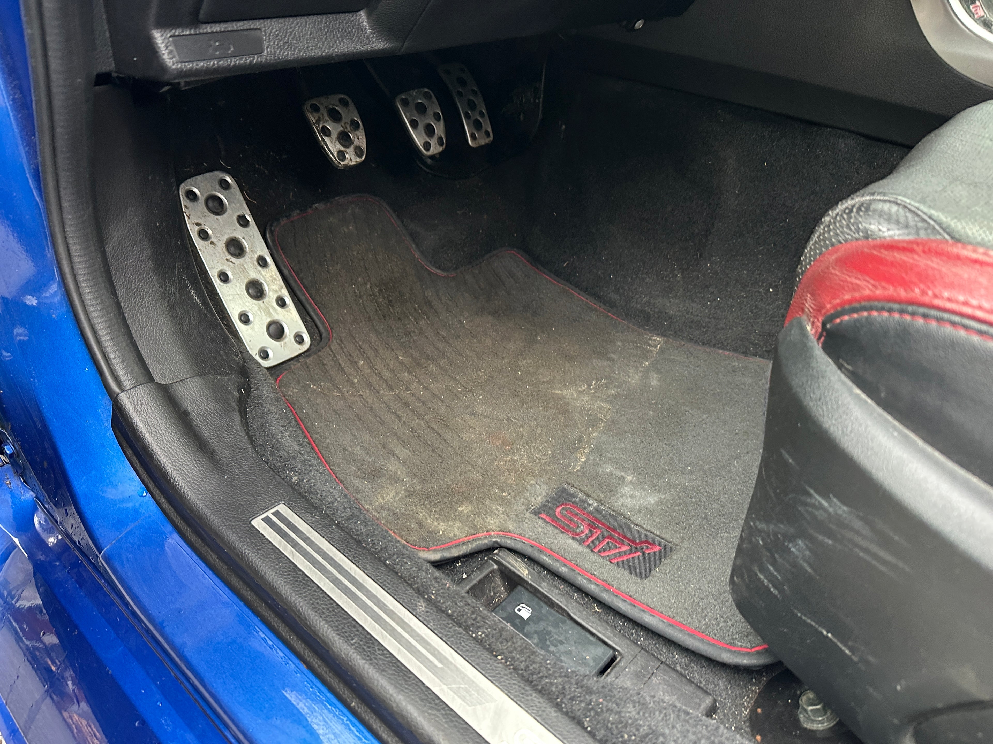 2015 Subaru WRX STI Limited 2.5 – SU2601