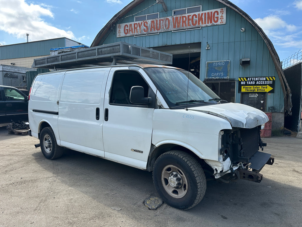 2005 Chevrolet Express G3500 6.0 – C2533