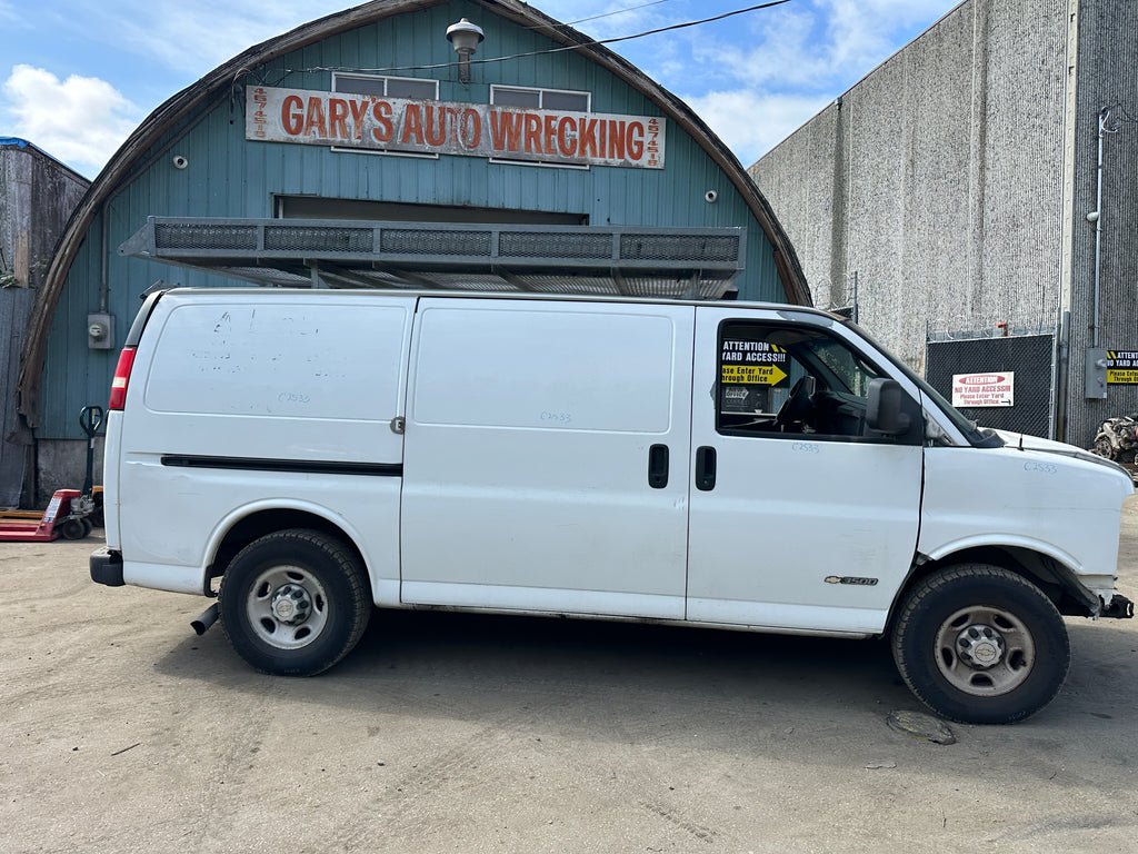 2005 Chevrolet Express G3500 6.0 – C2533