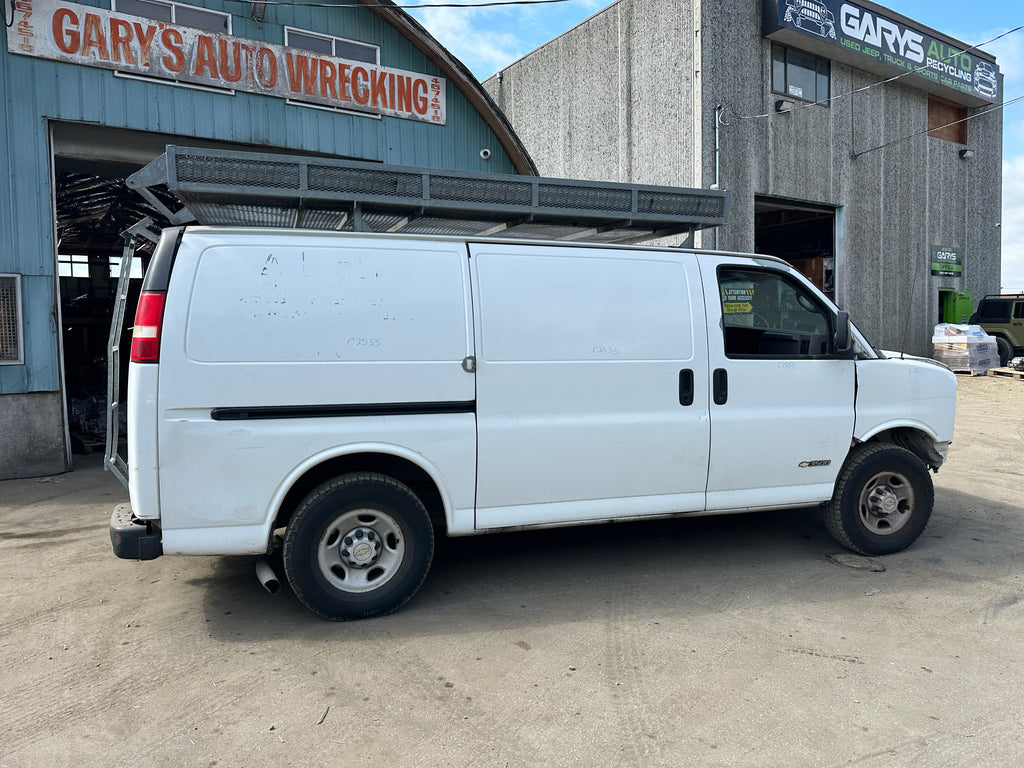 2005 Chevrolet Express G3500 6.0 – C2533